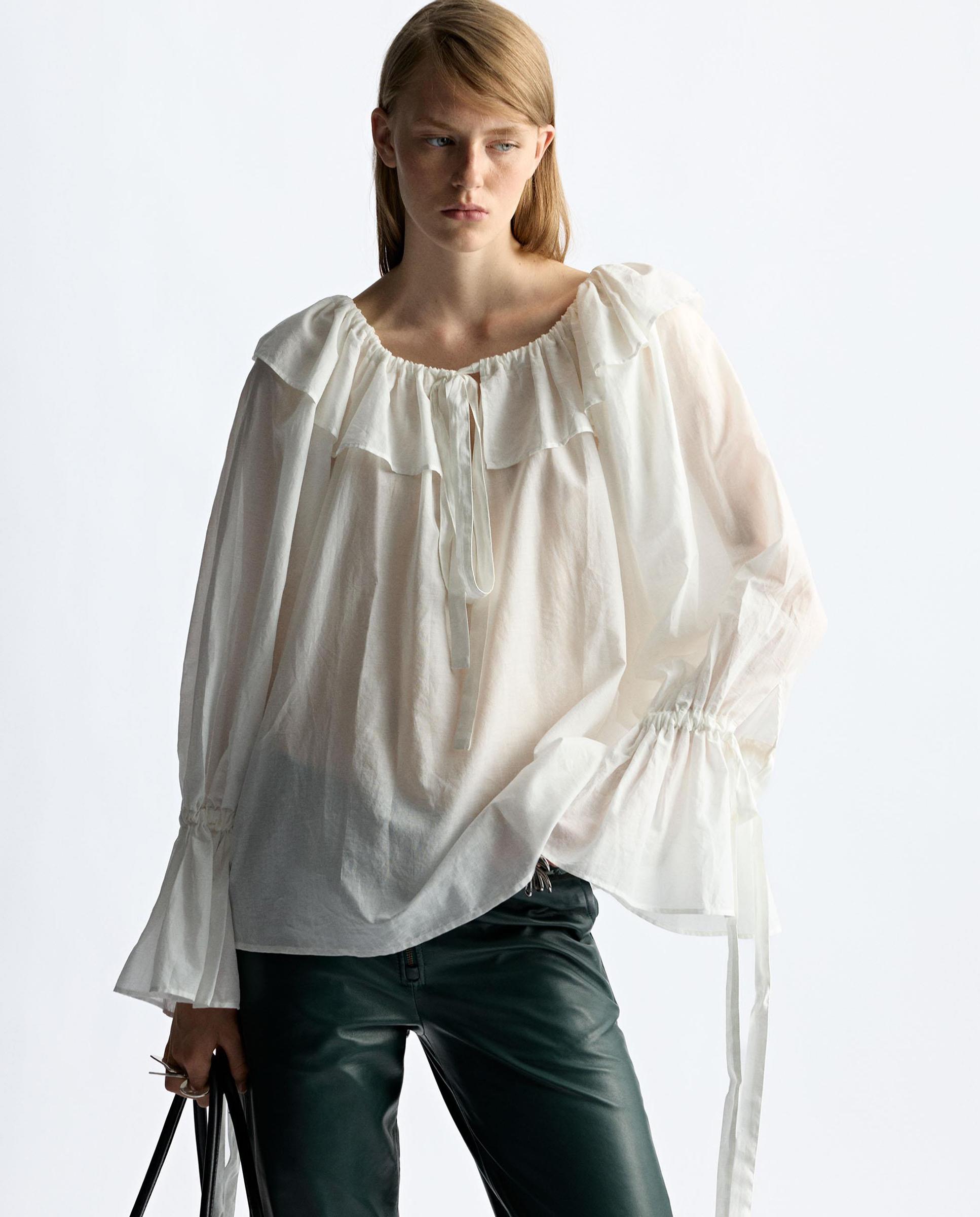 Blusa de muier 100% algodón con volantes - Parfois - Blanco Blanco-1