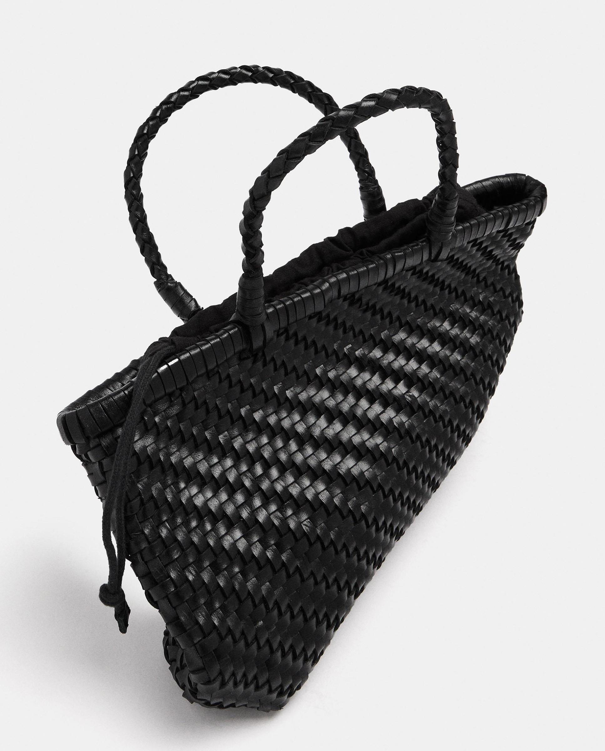 Imagen 6 de Bolso de mano 100% piel trenzado estilo tote convertible a bandolera con cierre de cuerda y neceser extraíble - Parfois - Negro Negro