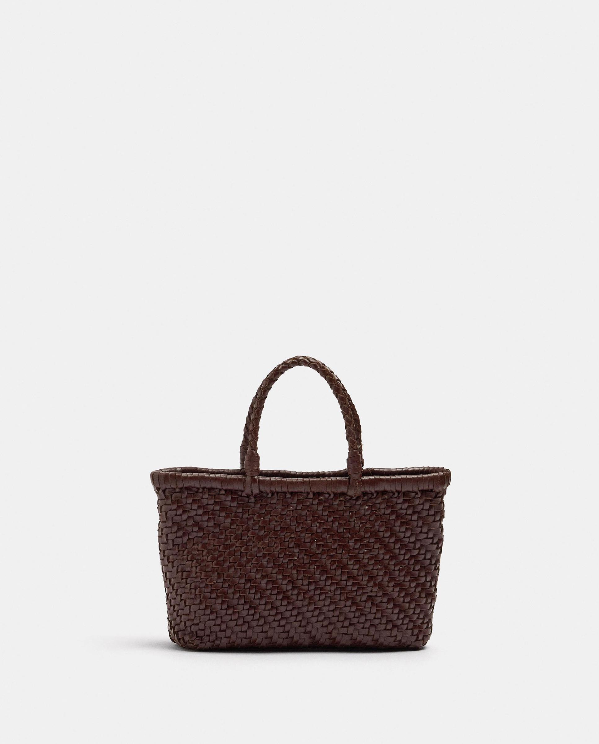 Imagen 1 de Bolso de mano 100% piel trenzado estilo tote convertible a bandolera con cierre de cuerda y neceser extraíble - Parfois - Marrón oscuro Marrón oscuro