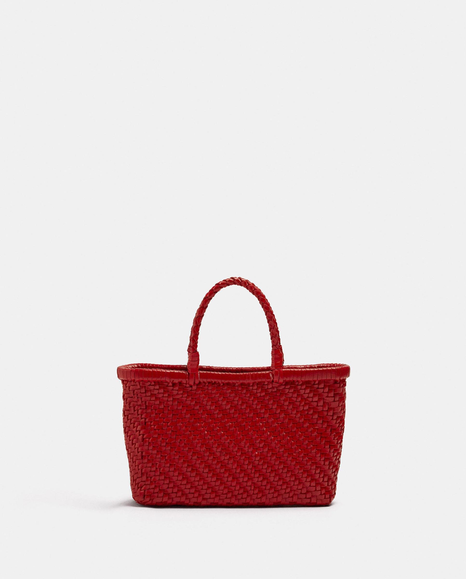 Imagen 1 de Bolso de mano 100% piel trenzado estilo tote convertible a bandolera con cierre de cuerda y neceser extraíble - Parfois - Rojo Rojo