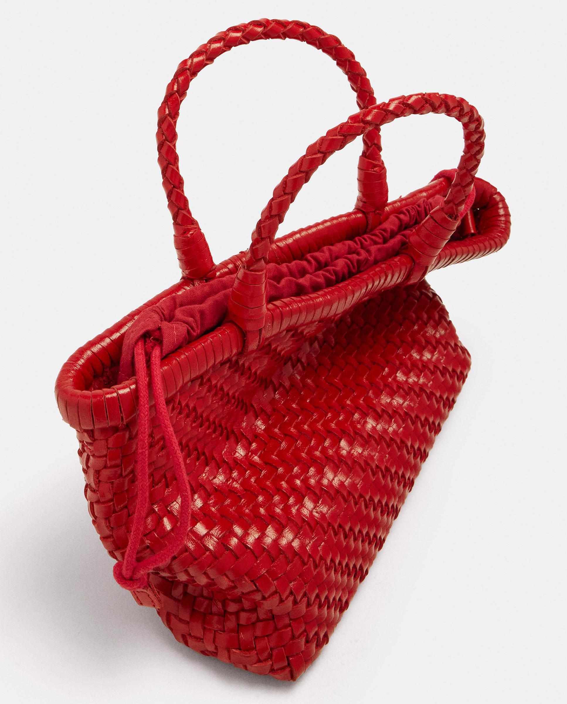 Imagen 6 de Bolso de mano 100% piel trenzado estilo tote convertible a bandolera con cierre de cuerda y neceser extraíble - Parfois - Rojo Rojo