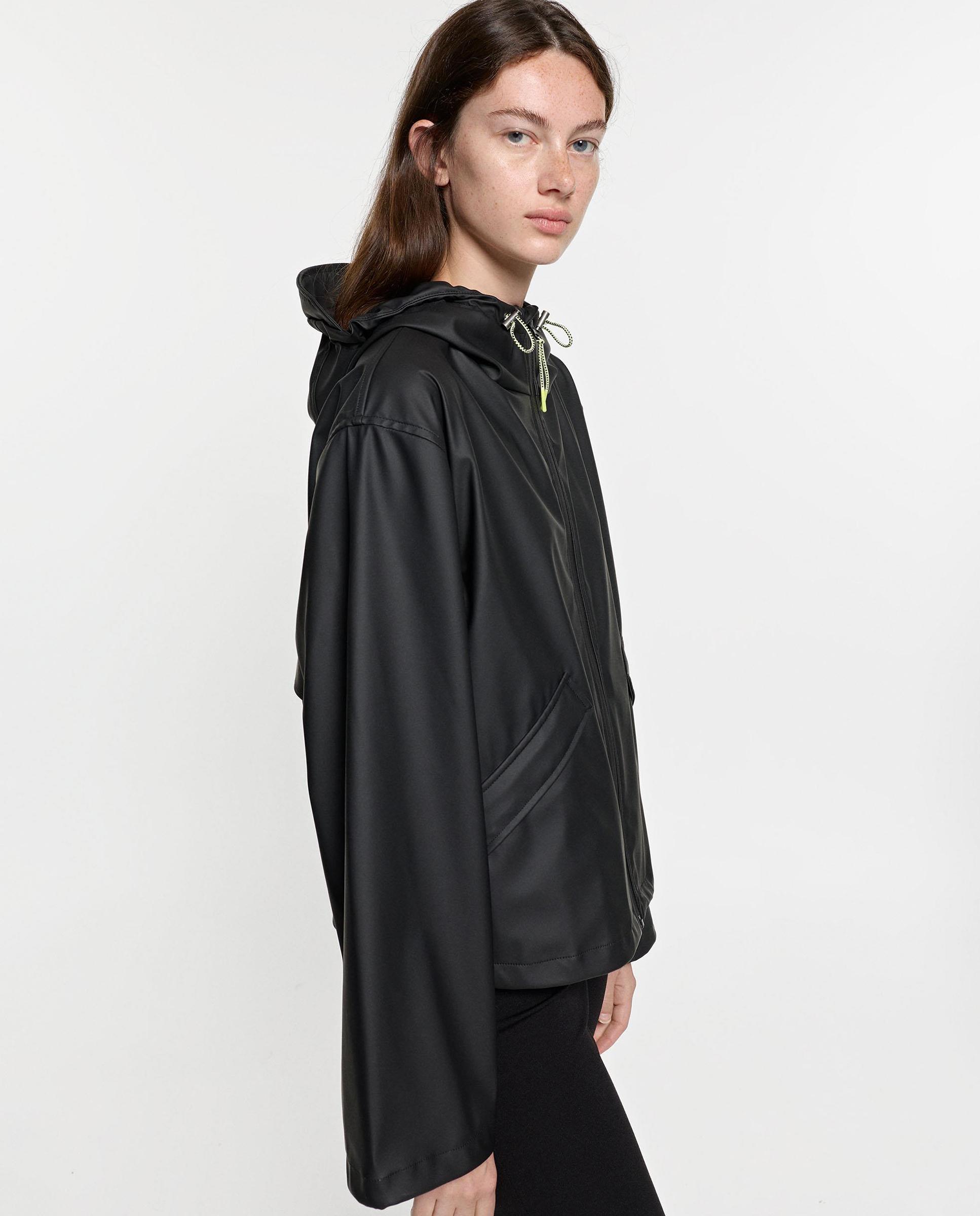 Chaqueta de mujer cortavientos con capucha y cierre de cremallera - Parfois - Negro Negro-3