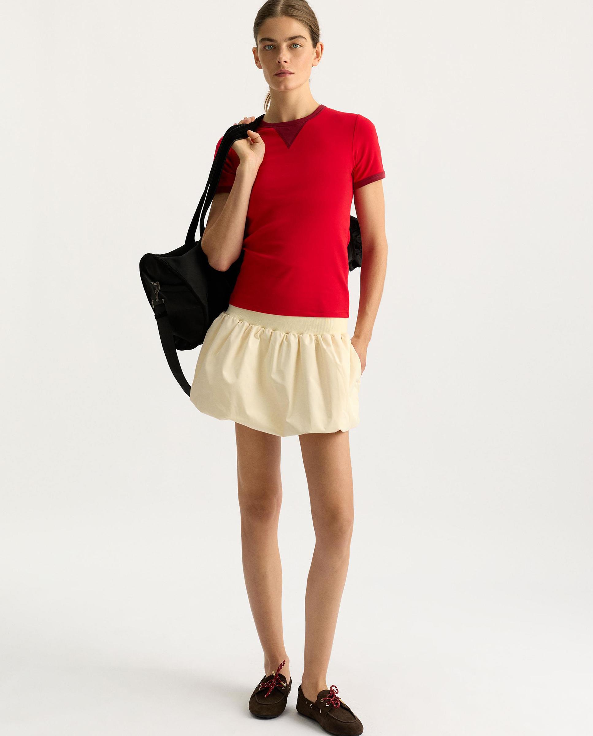 Camiseta de mujer de manga corta con detalles a contraste - Parfois - Rojo Rojo-2