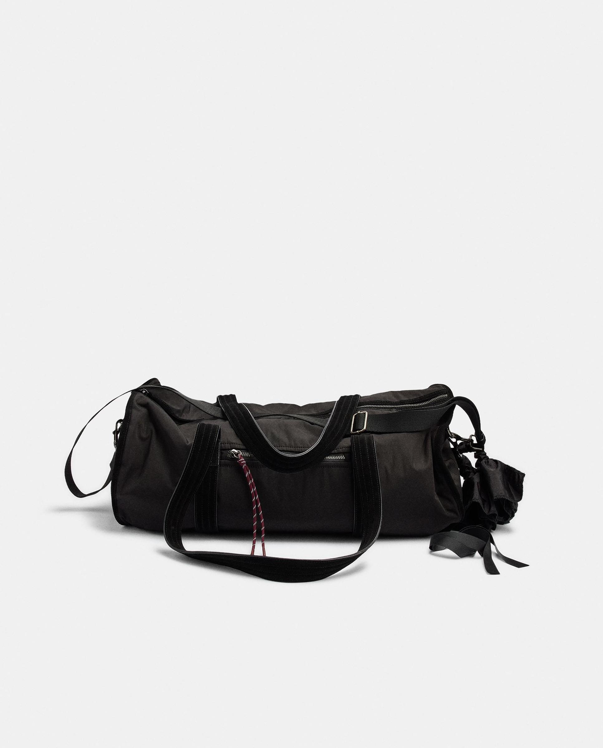 Bolso de hombro estilo deportivo con cierre de cremallera y varios compartimentos - Parfois - Negro Negro-4