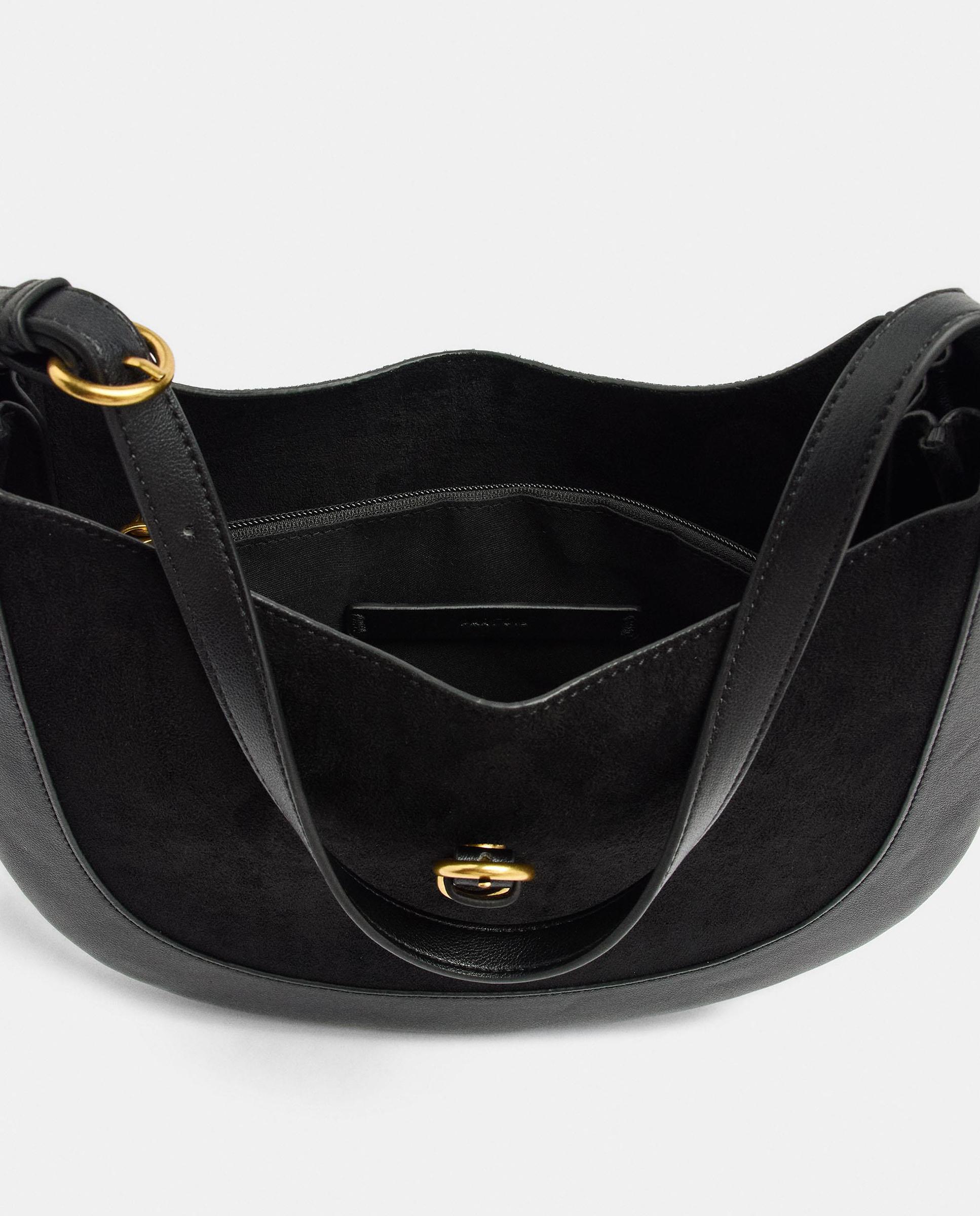 Imagen 5 de Bolso de hombro ovalado con tira y cierre de hebilla - Parfois - Negro Negro