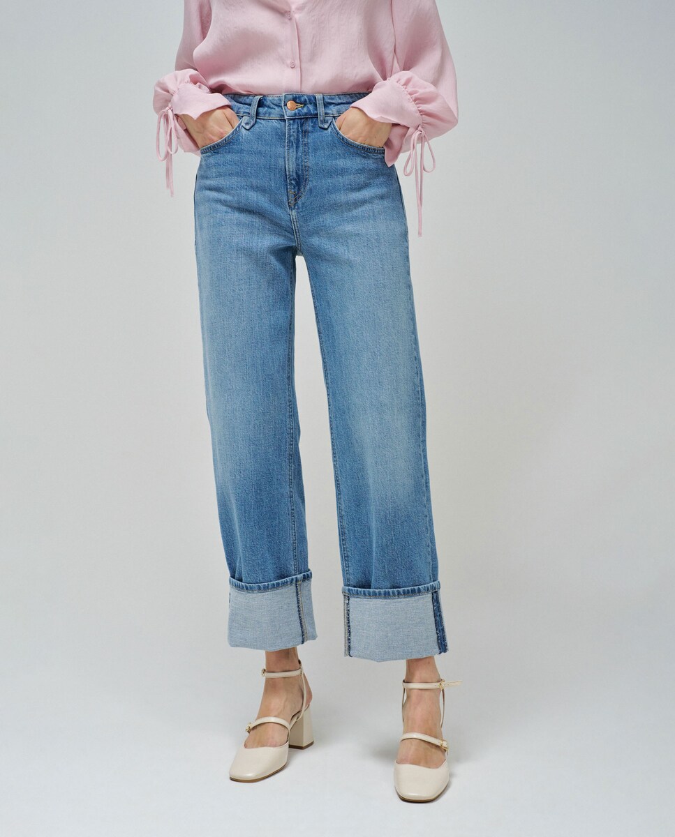 Vaquero recto de mujer True Straight con vuelta de talle alto