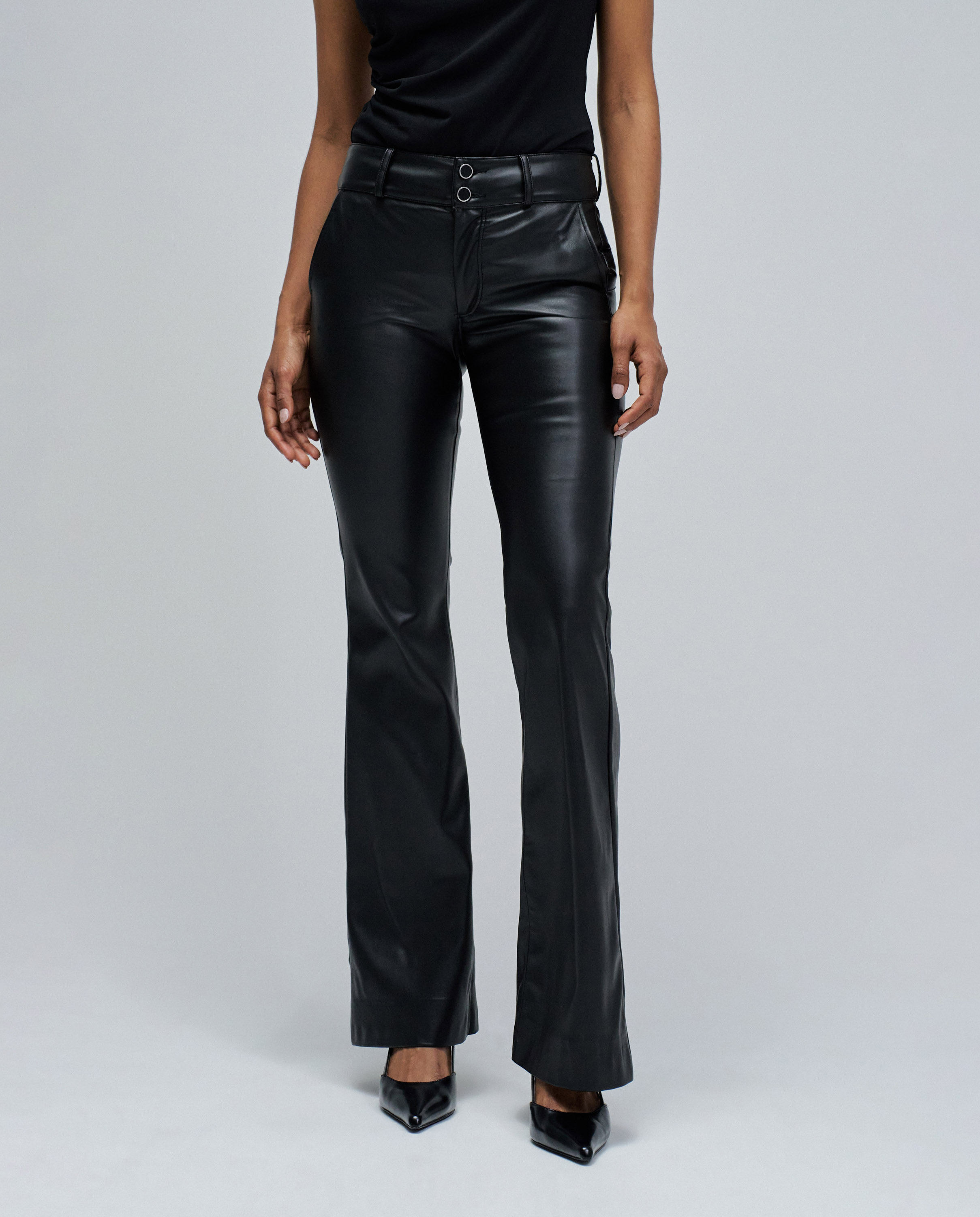 Salsa Jeans - Pantalones secret de mujer chino push in flare efecto piel.