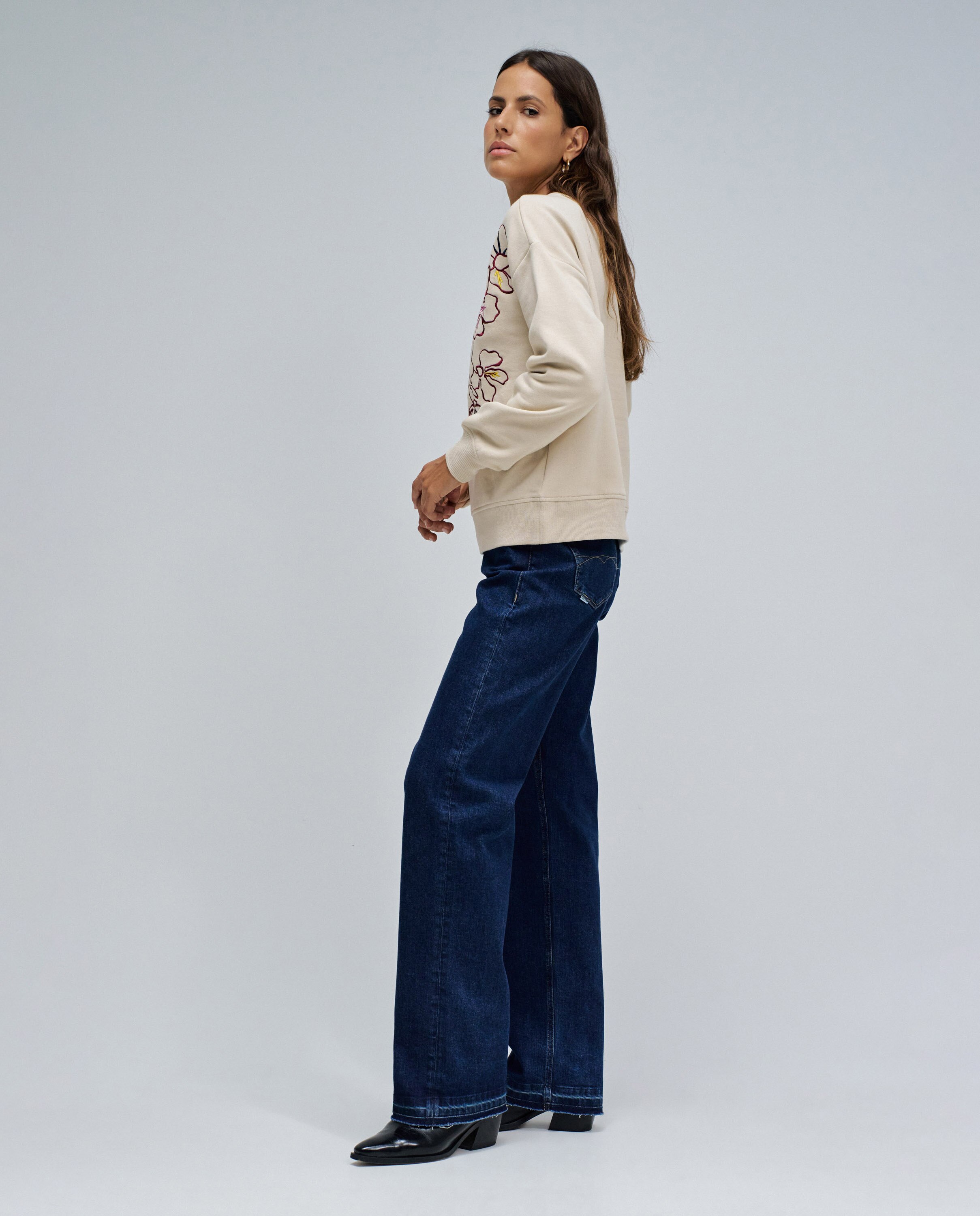 Sudadera de mujer con bordado floral - Salsa Jeans - Crema Crema-2