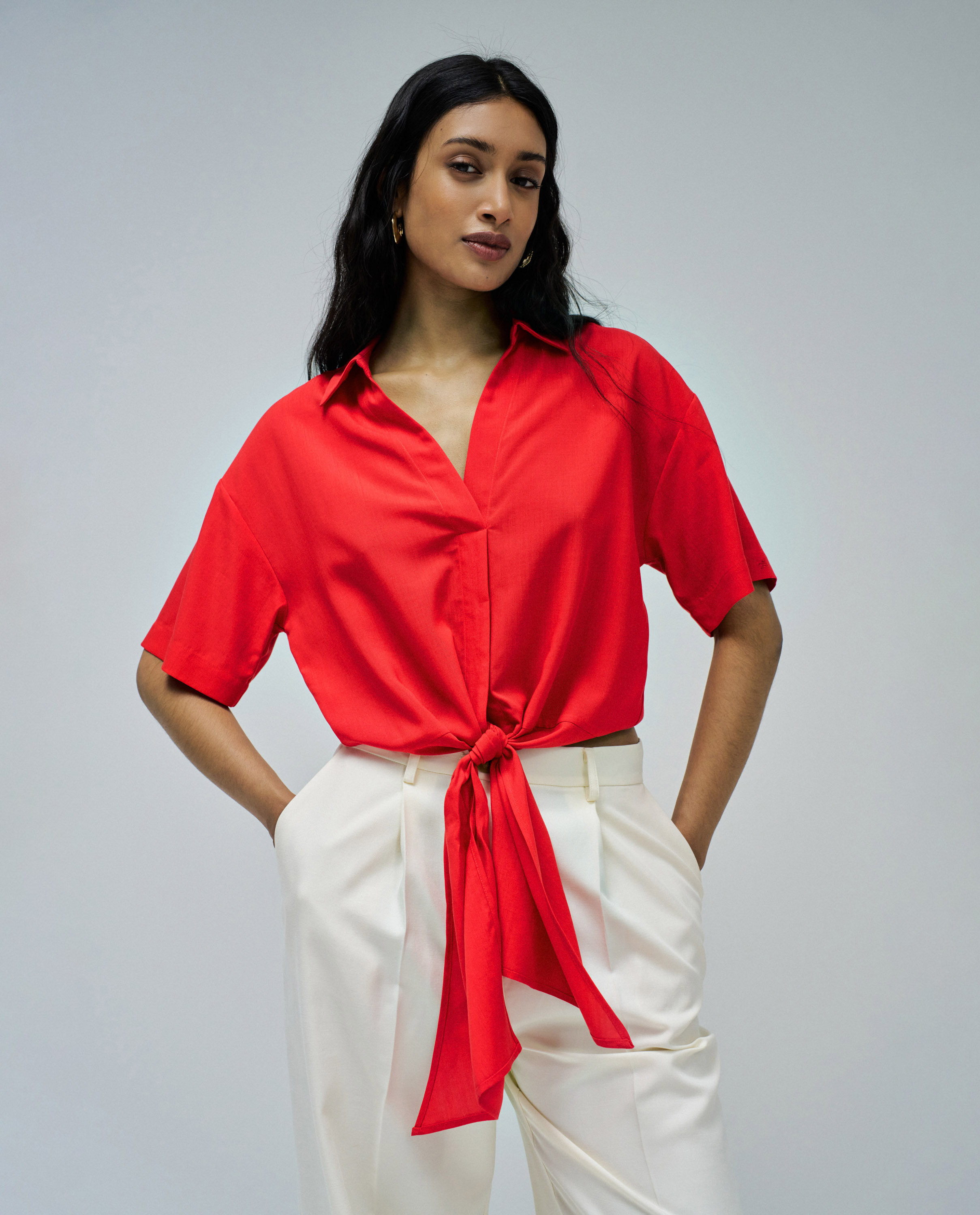 Salsa Jeans - Camisa de mujer en lightdenim con lazo en el dobladillo.