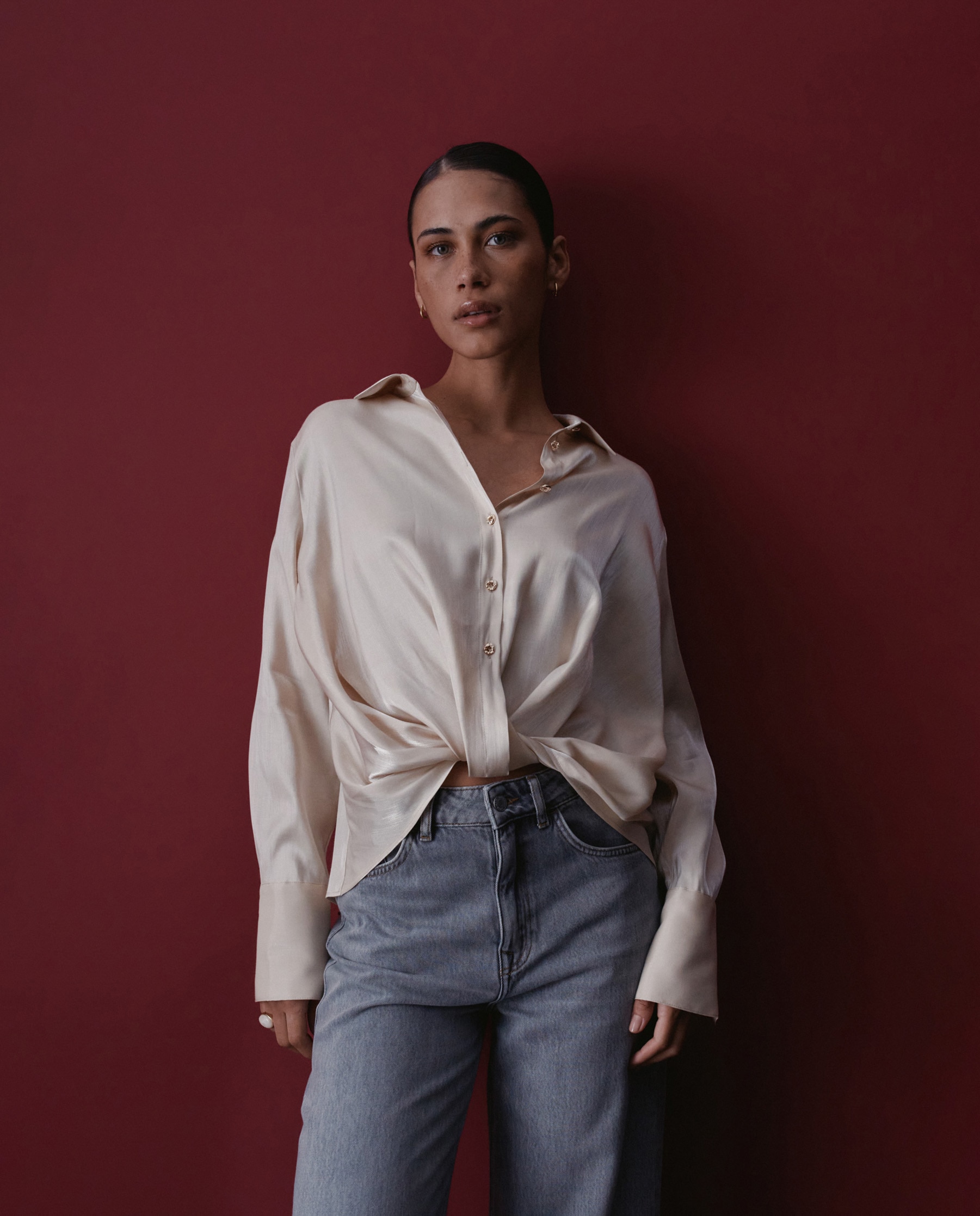 Imagen 1 de Blusa satinada con brillo de mujer Natural