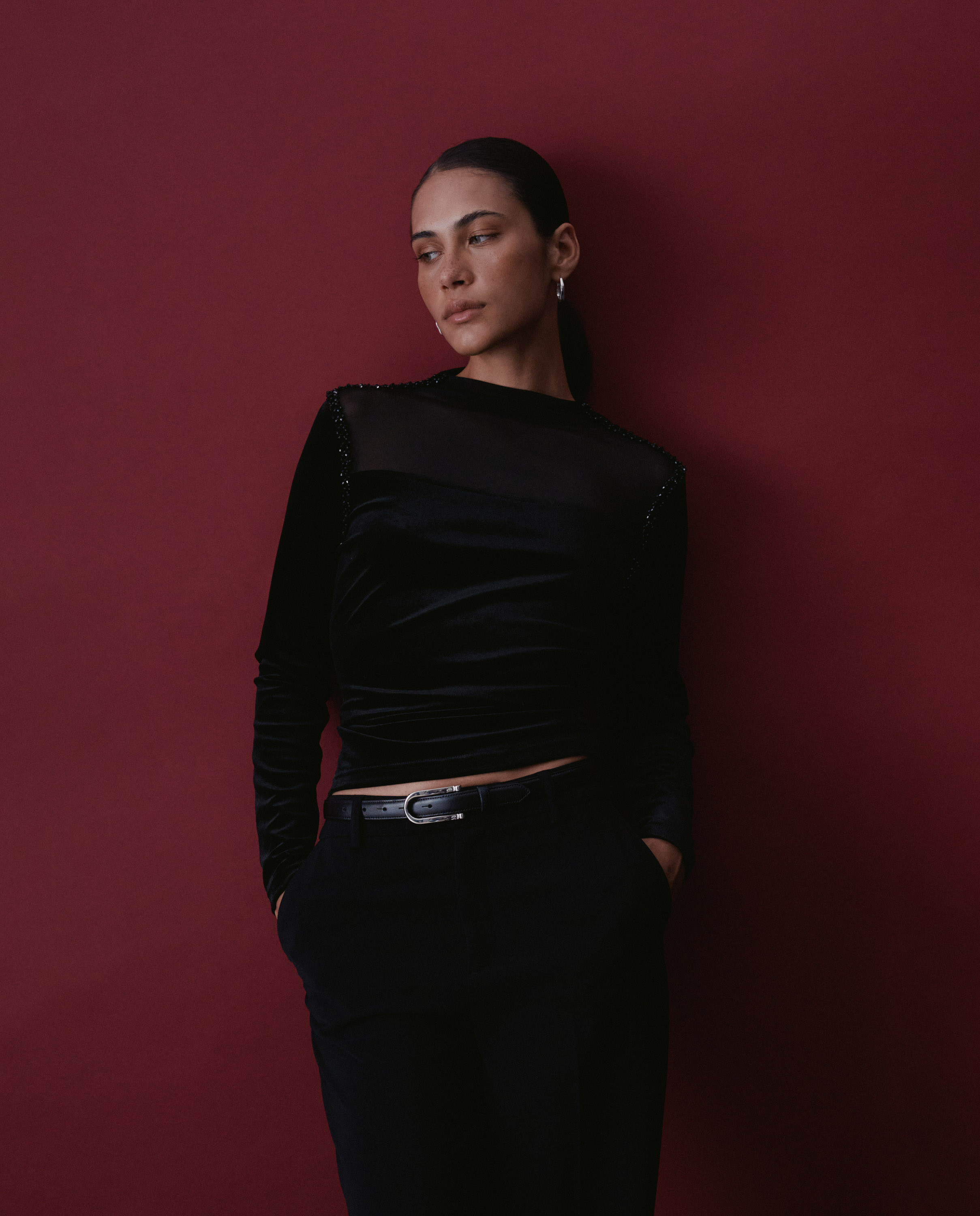 Imagen 1 de Top de terciopelo con transparencias de mujer Negro