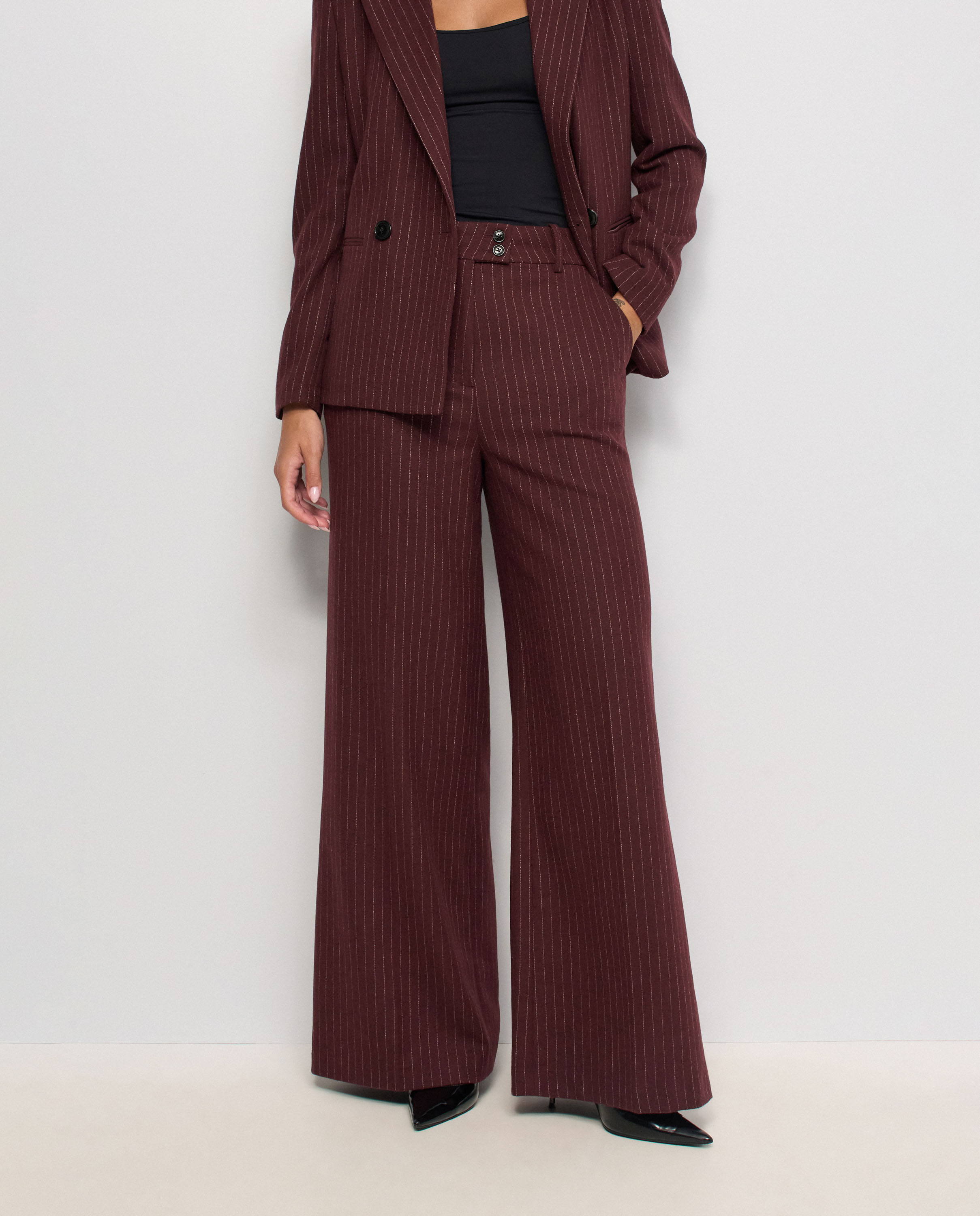 Imagen 0 de Pantalones chino de rayas con pierna wide de mujer Rojo