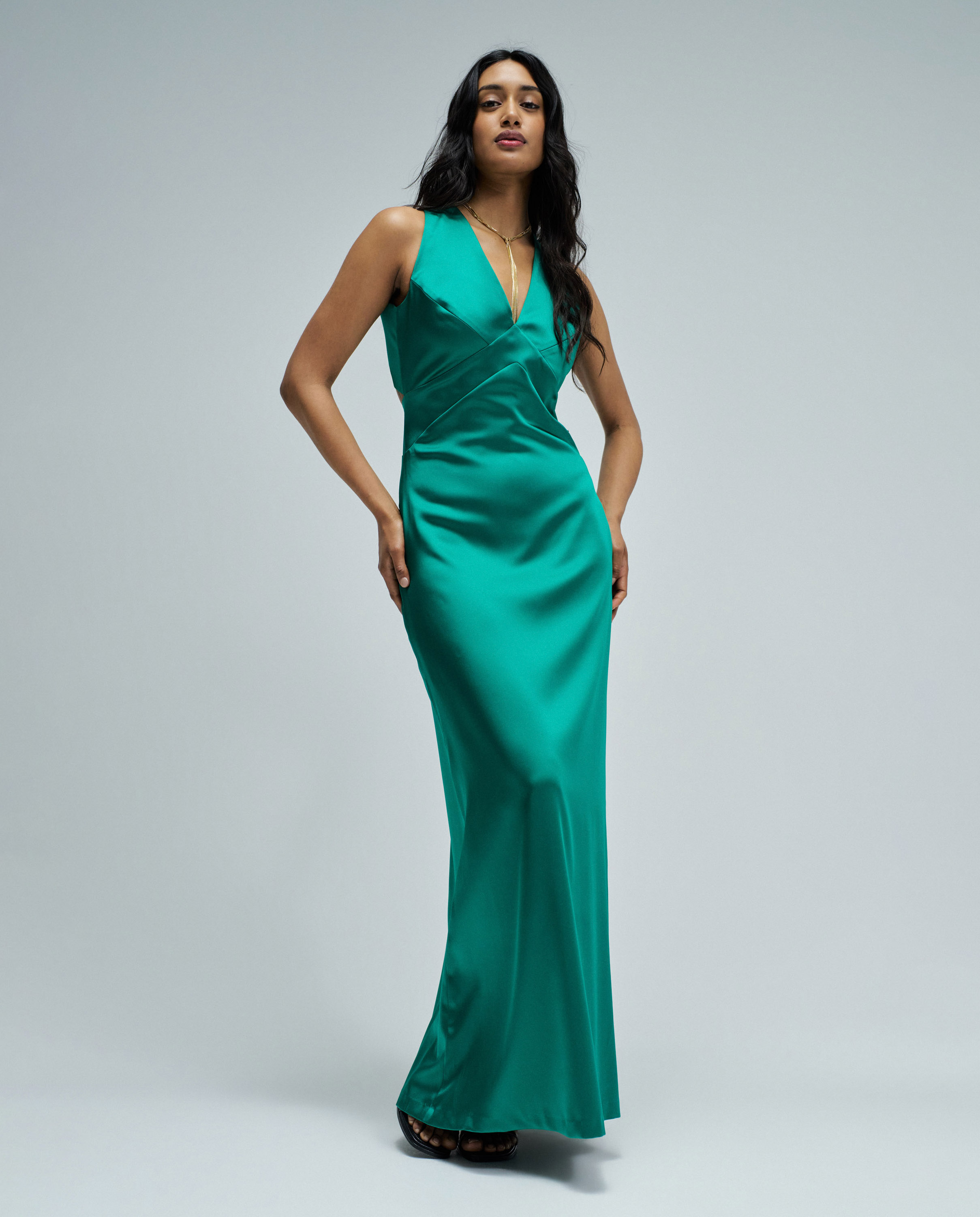 Imagen 0 de Vestido largo satinado de mujer Verde