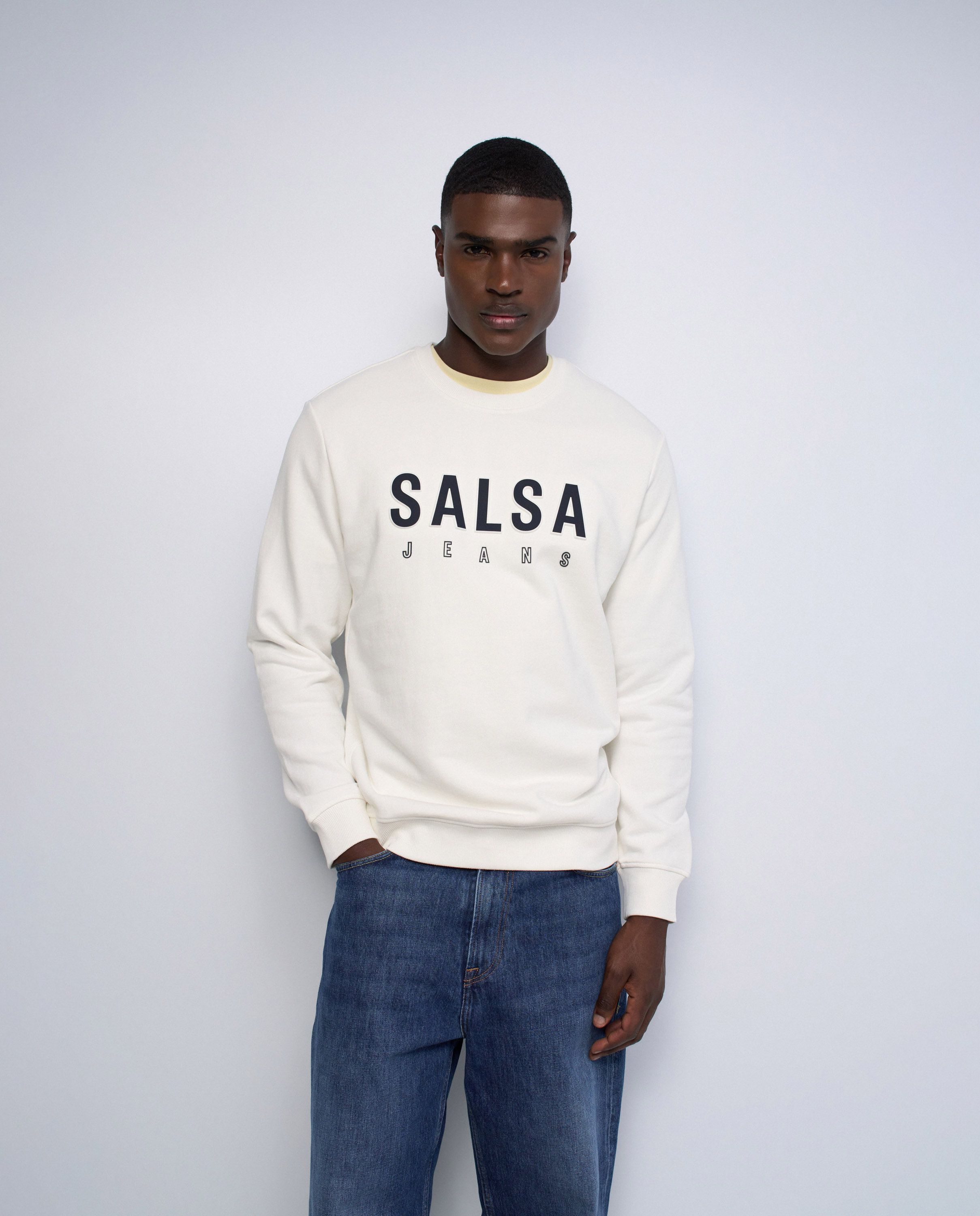 Imagen 0 de Sudadera con branding de hombre Blanco