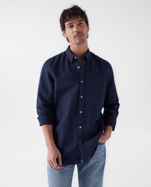 Imagen 0 de Camisa de hombre regular lisa con detalle de branding