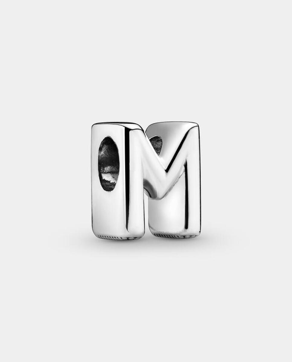 Imagen 0 de Charm en plata de ley letra m Plata