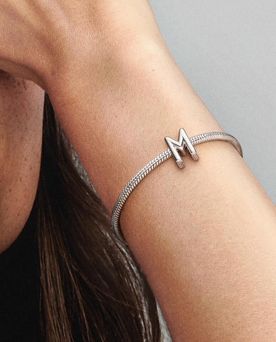 Charm en plata de ley letra m - PANDORA - Plata Plata-4