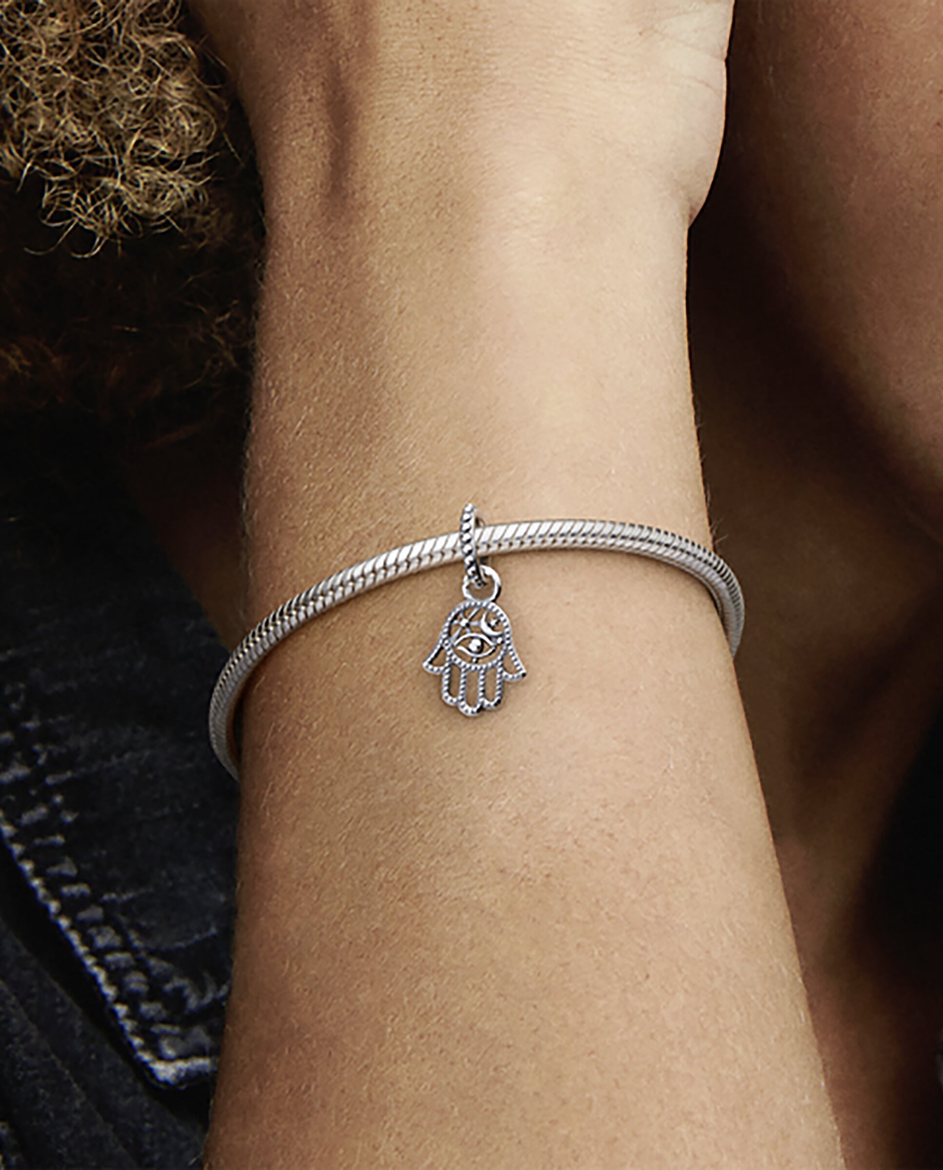 Imagen 4 de Charm colgante hamsa protectora - PANDORA - Plata Plata
