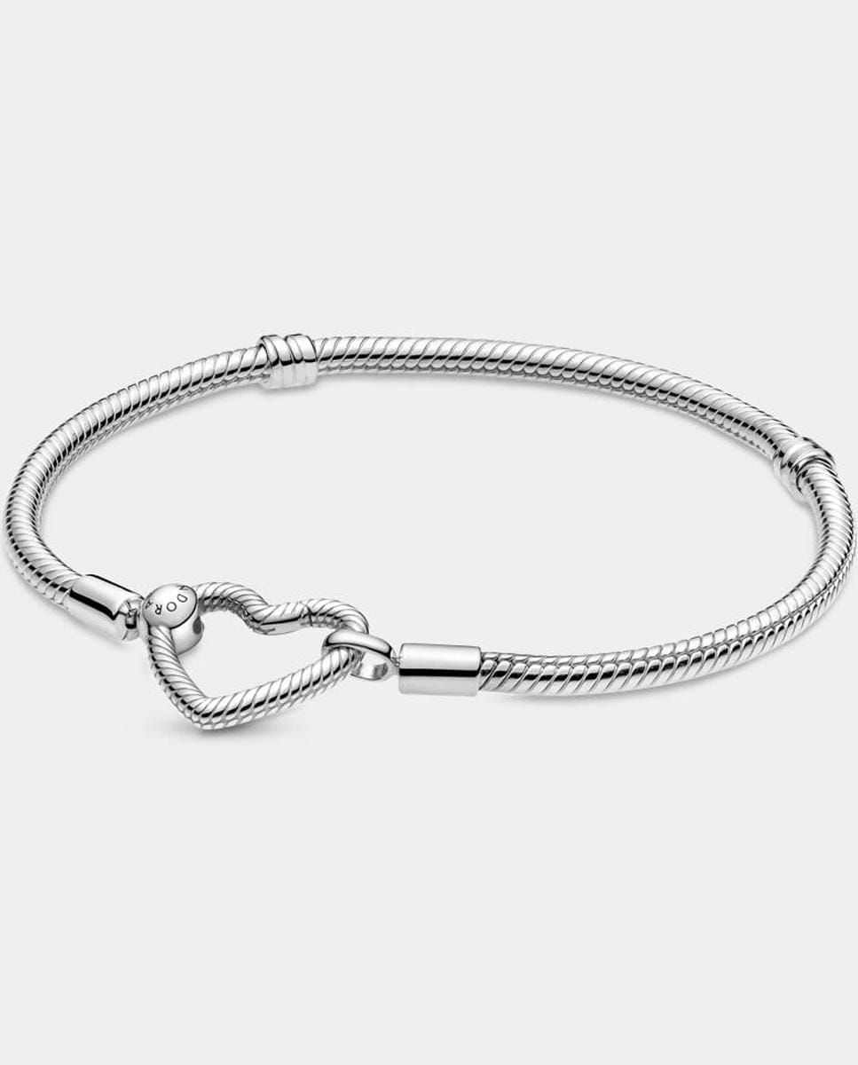 Pulsera Pandora Moments Cadena de Serpiente con Hebilla de Corazón 16 Plata