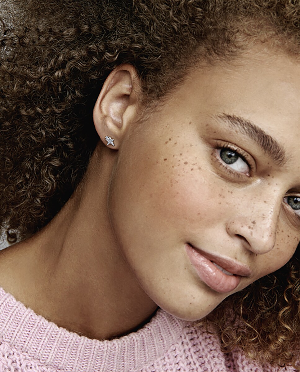 Pendientes de botón Estrellas Asimétricas Brillantes Plata-2