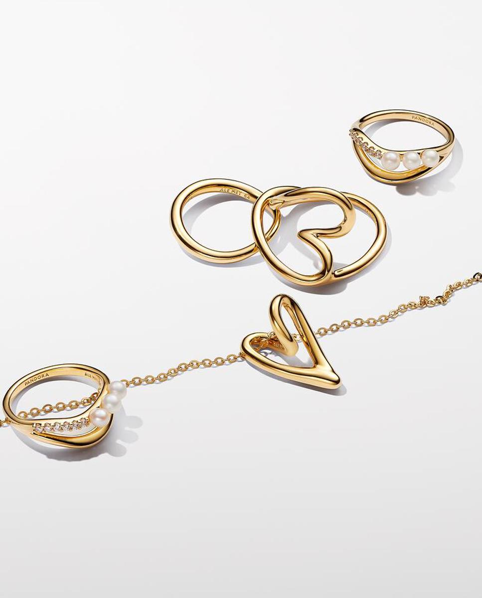 Imagen 2 de Anillo corazón forma orgánica - PANDORA - Oro Oro
