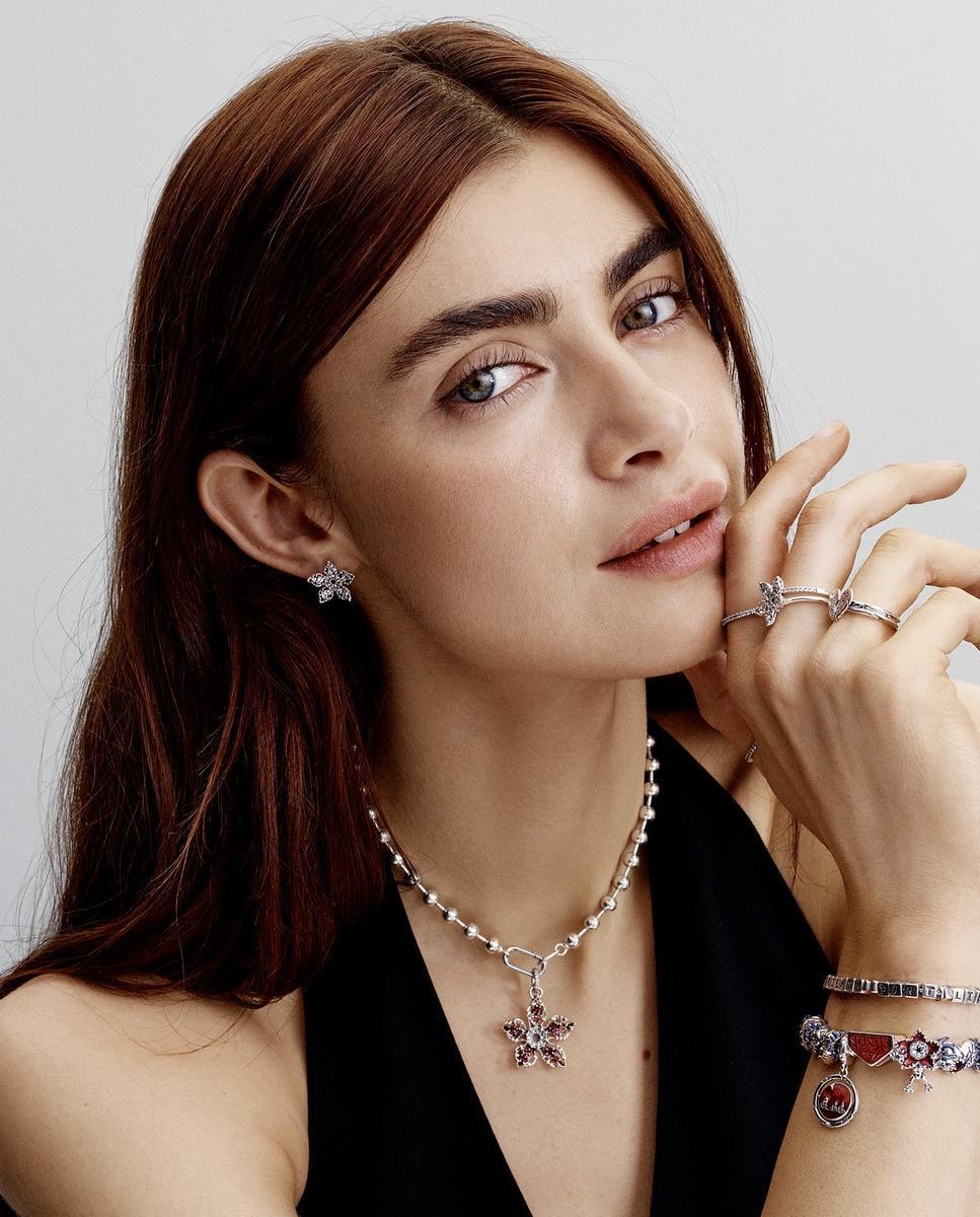 Charm en plata de ley Corazón que brilla en la oscuridad de