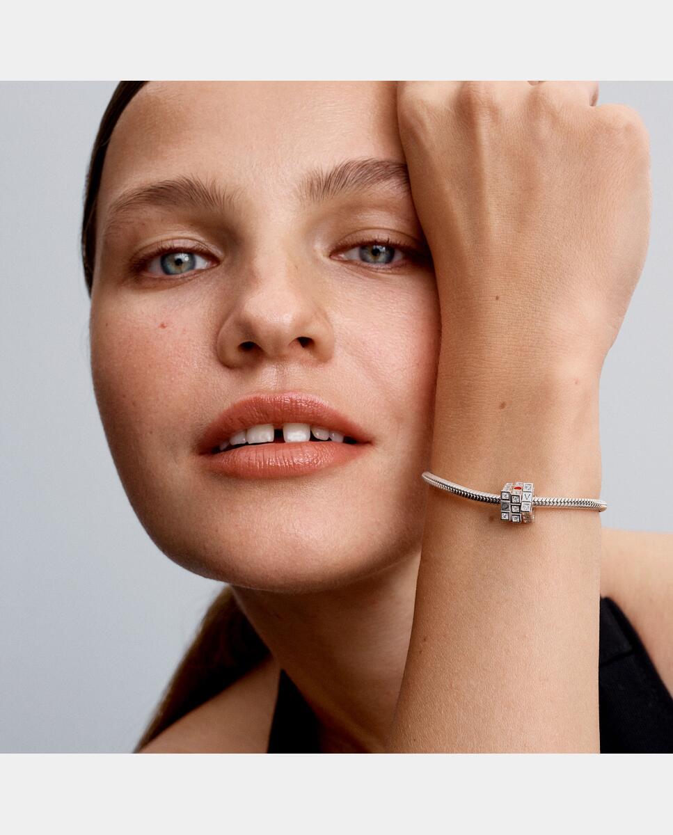 Imagen 3 de Charm en plata de ley cubo juguete móvil - PANDORA - Blanco Blanco