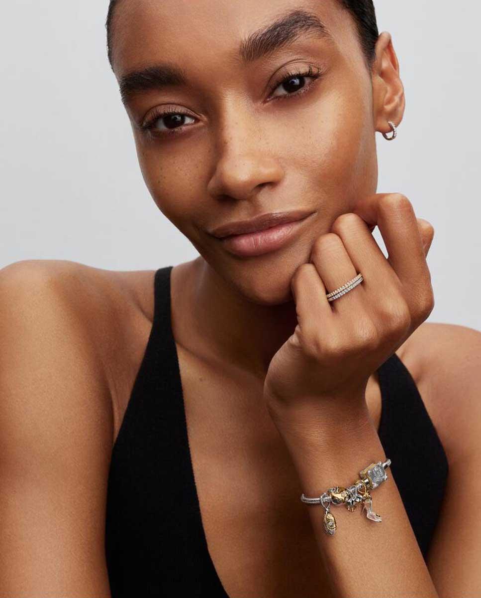 Imagen 4 de Charm colgante corazón de te fiti de princesa vaiana de disney - PANDORA - Blanco Blanco