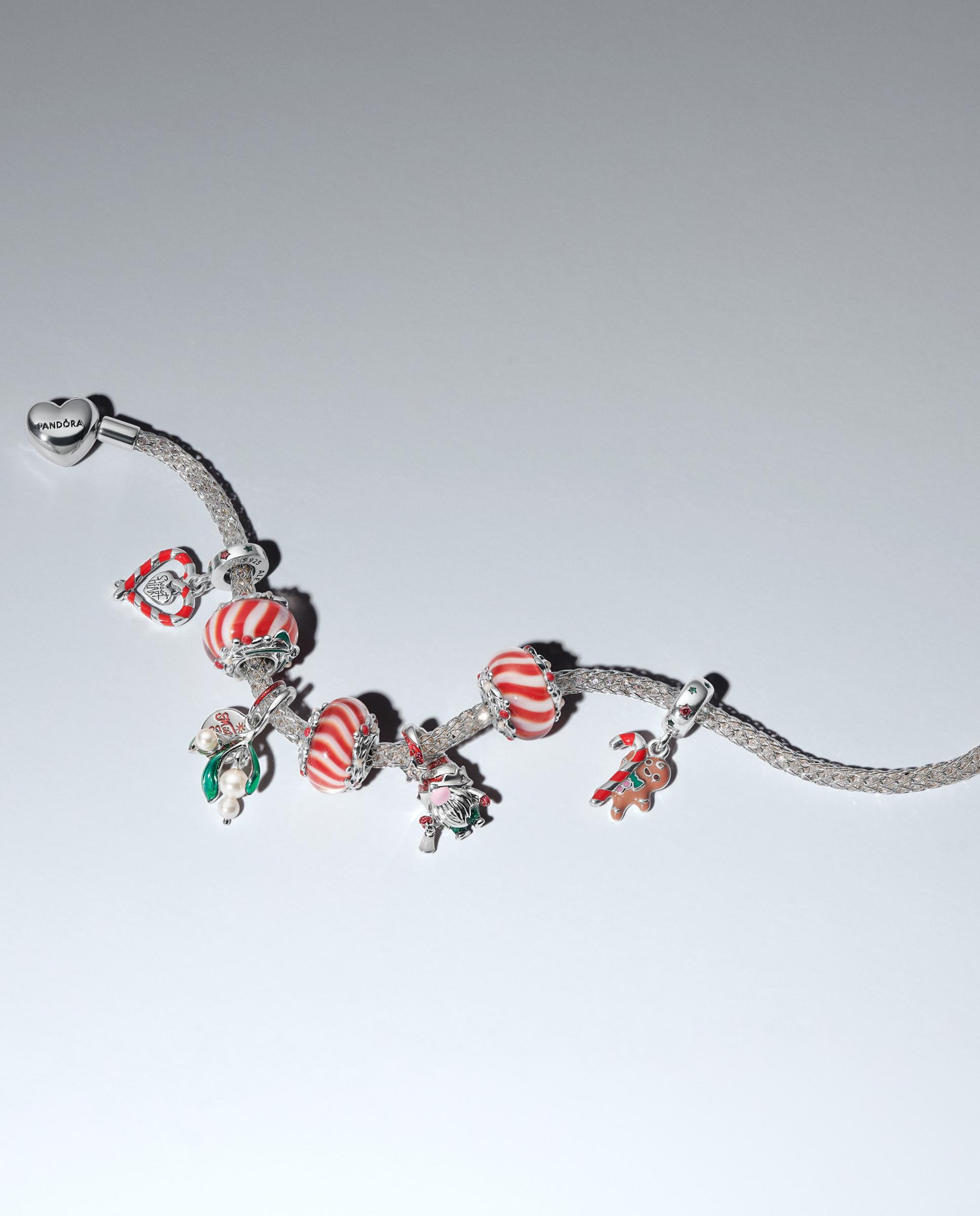 Imagen 4 de Pulsera cadena de tachuelas con cierre de corazón - PANDORA - Blanco Blanco