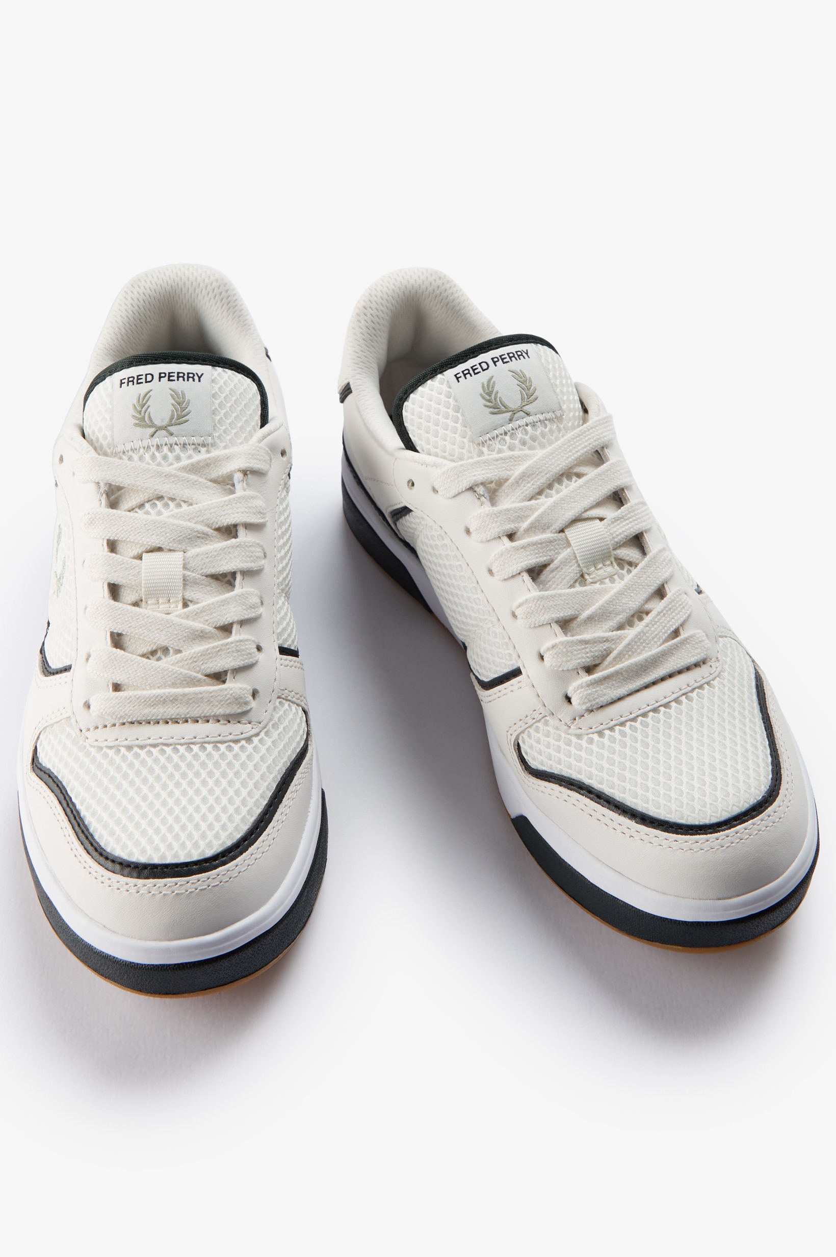 Sapatilhas Unisexo 'B300' em pele Fred Perry Branco-3