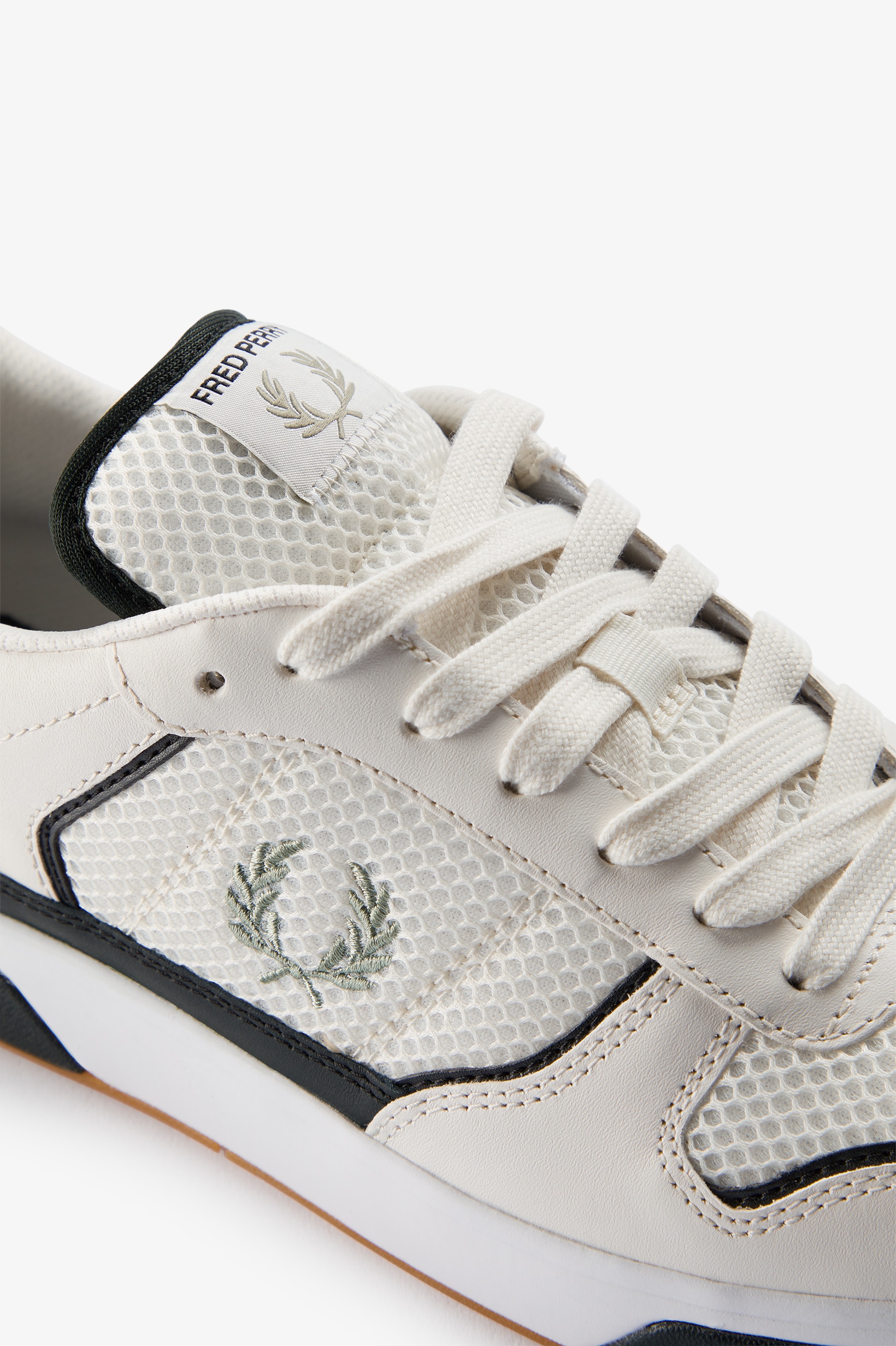 Sapatilhas Unisexo 'B300' em pele Fred Perry Branco-6