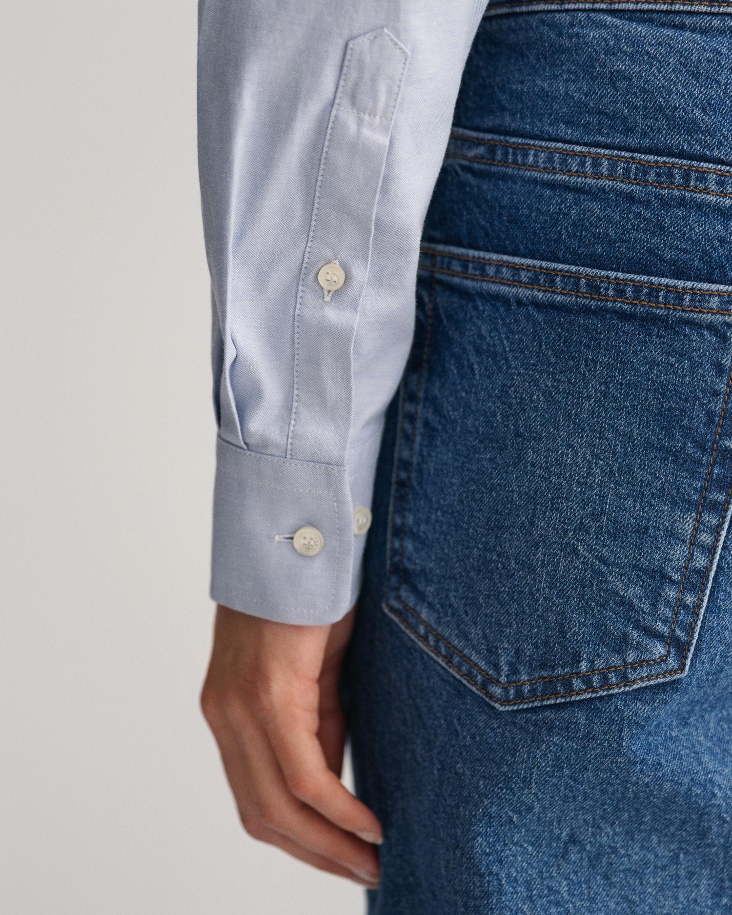 Camisa de mujer oxford slim fit con logo en el pecho - Gant - Azul claro Azul claro-3