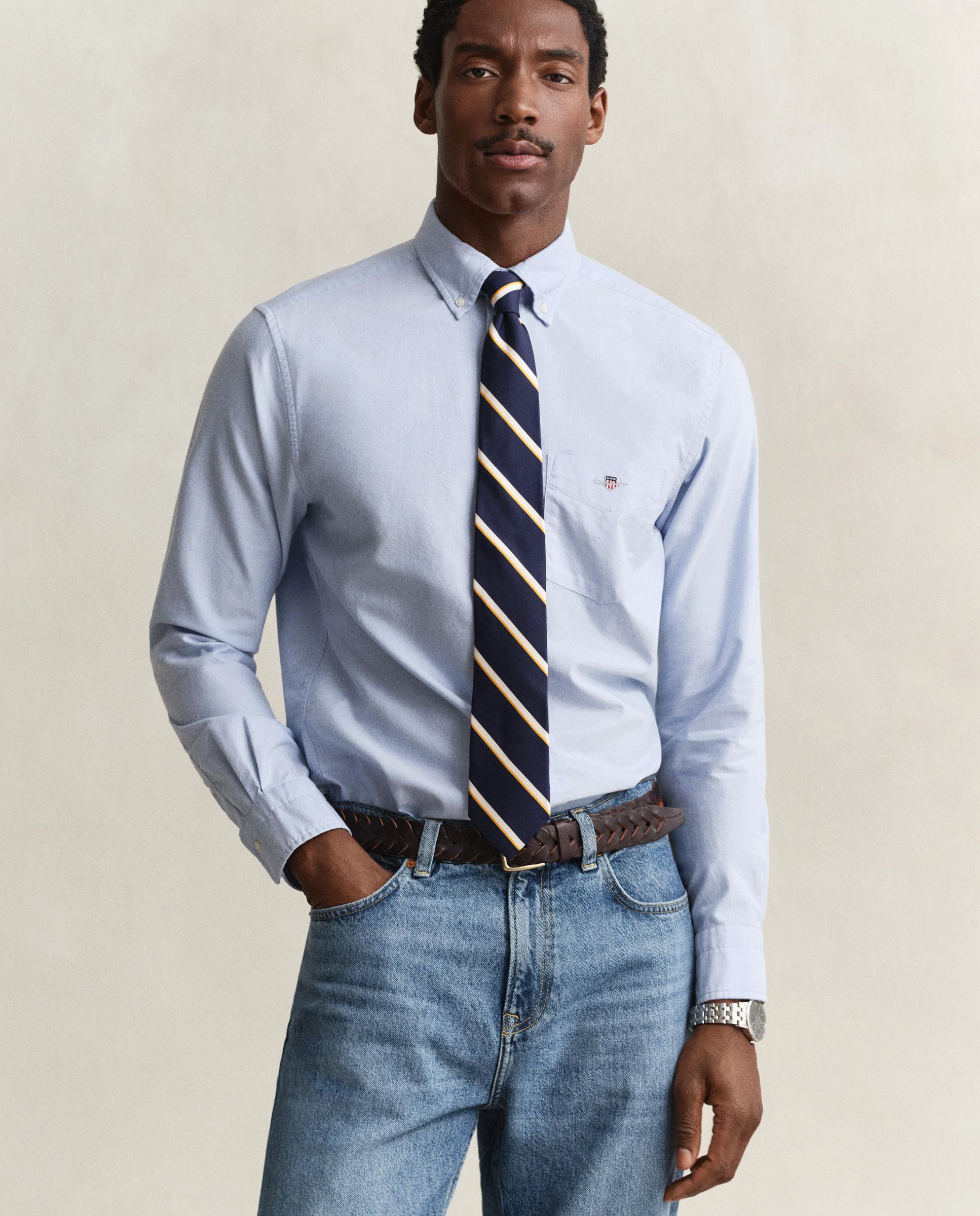 Camisa de hombre Oxford lisa de manga larga y corte regular