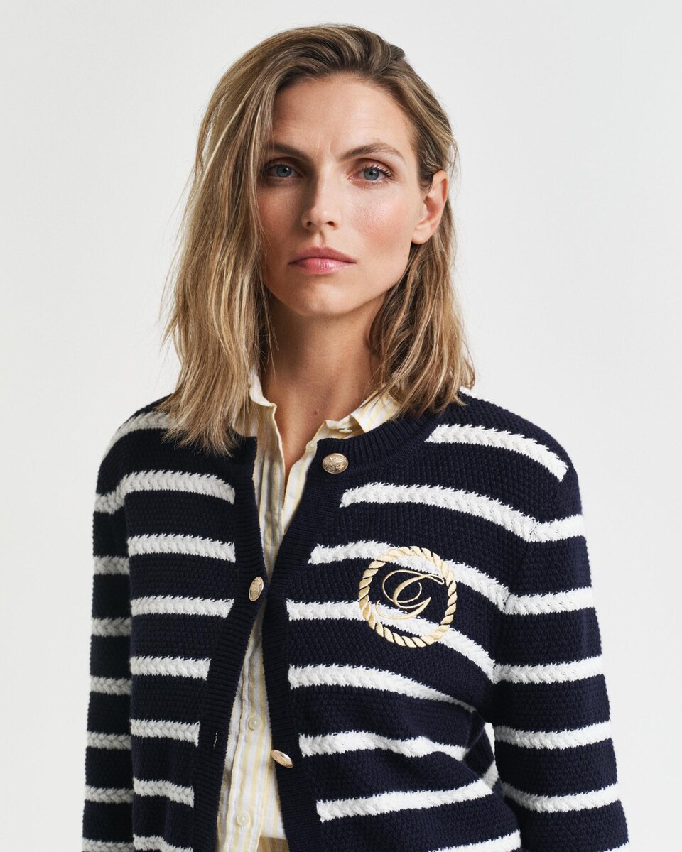 Cardigan Eliana en punto rosa con diseño Argyle