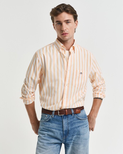 Imagen 0 de Camisa de hombre con diseño re rayas y bordado Gant en el bolsillo del pecho