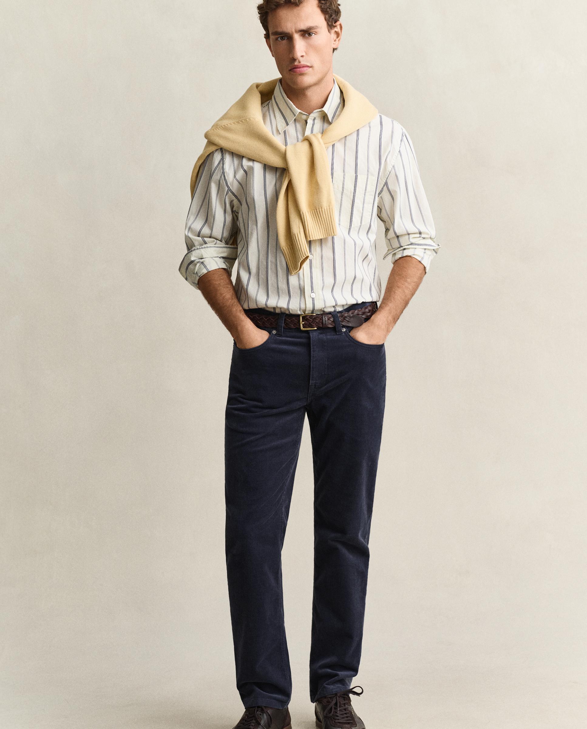 Imagen 1 de Vaquero recto de hombre con 5 bolsillos y detalle en piel con la marca - Gant - Azul oscuro Azul oscuro