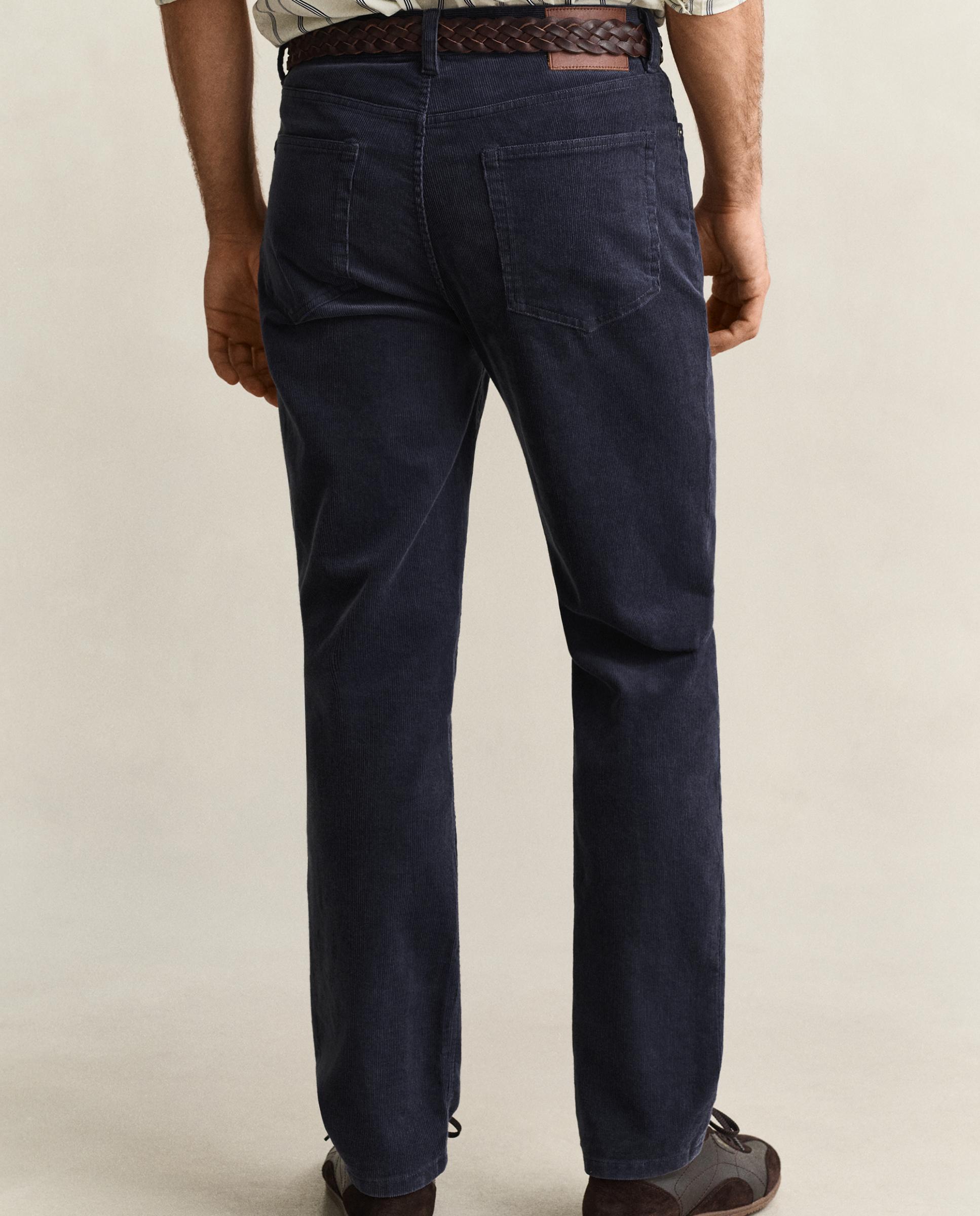 Imagen 3 de Vaquero recto de hombre con 5 bolsillos y detalle en piel con la marca - Gant - Azul oscuro Azul oscuro