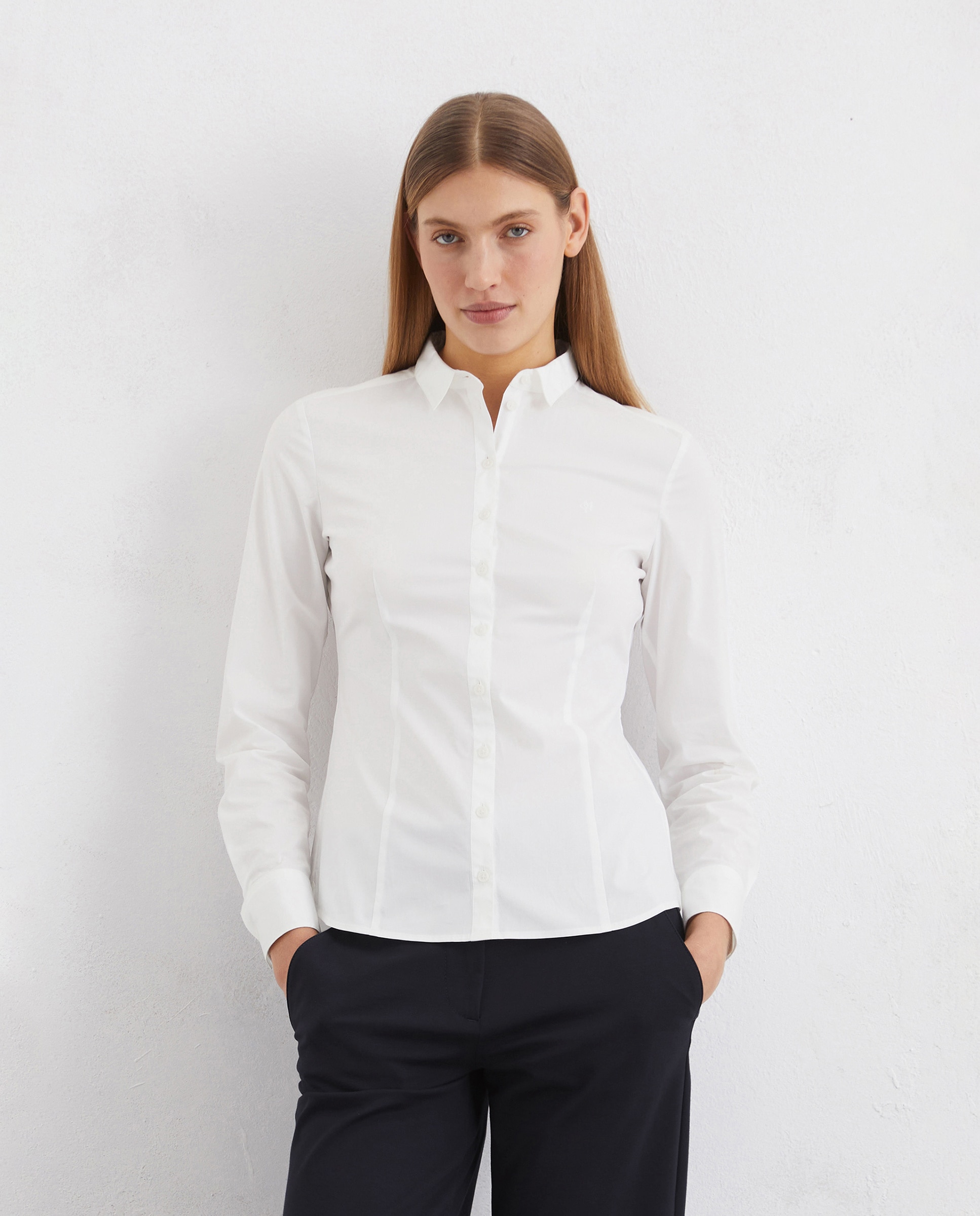 Imagen 0 de Blusa de mujer de manga larga en popelín elástico de calidad