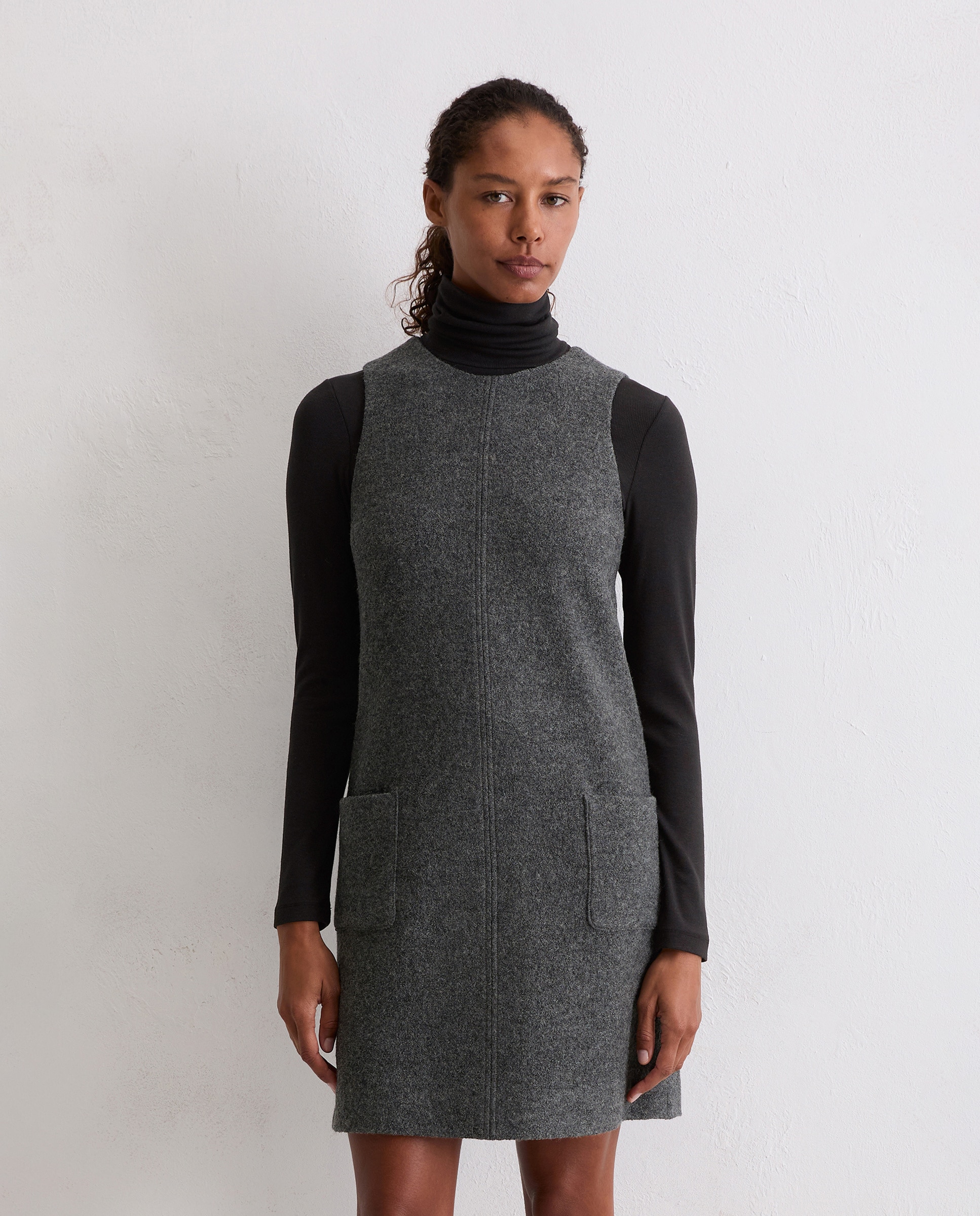 Imagen 0 de Minivestido recto de lana hervida