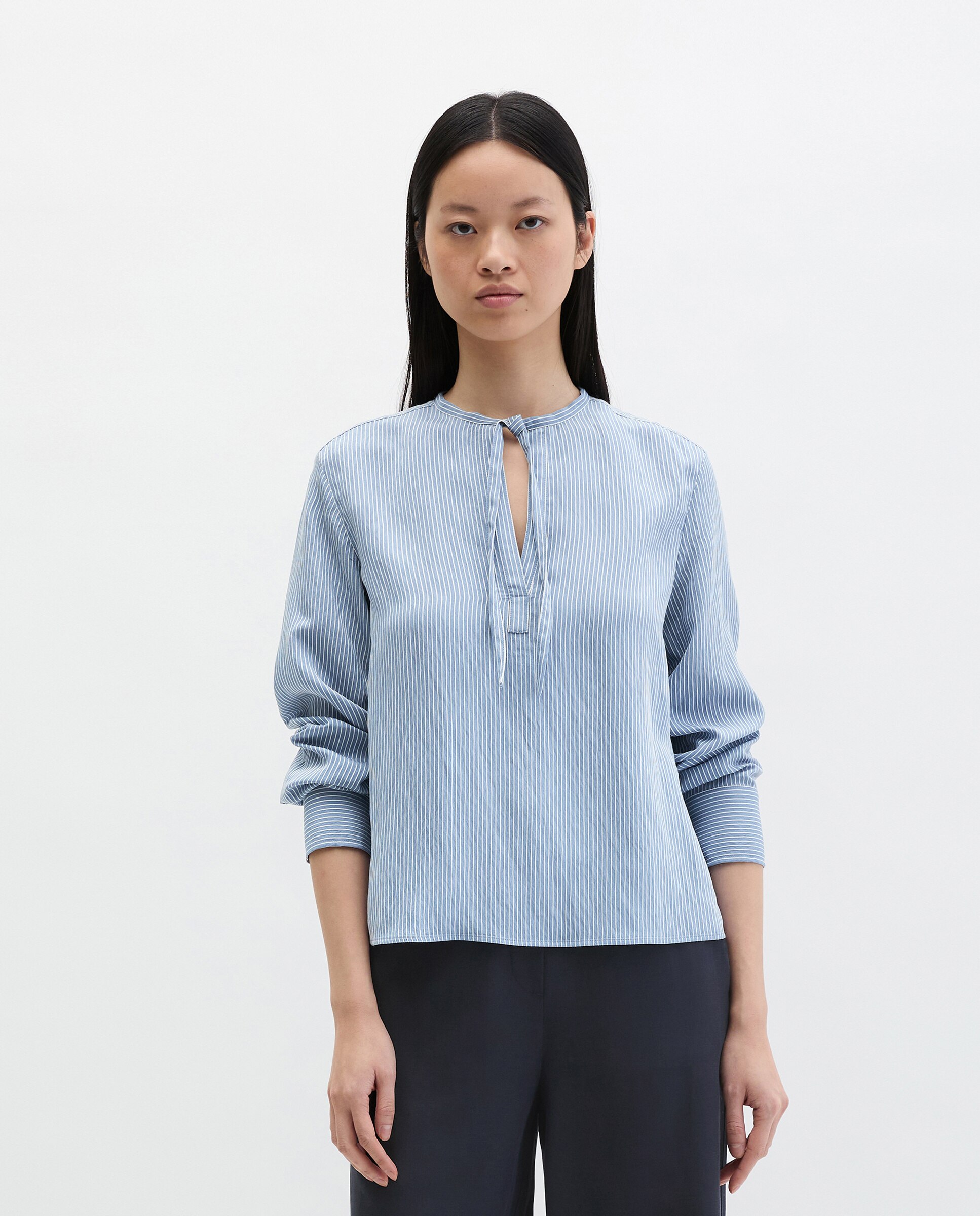 Blusa de mujer de rayas arrugadas en forma de A de LENZING ECOVERO - MARC  O'POLO - Azul celeste Azul celeste-3