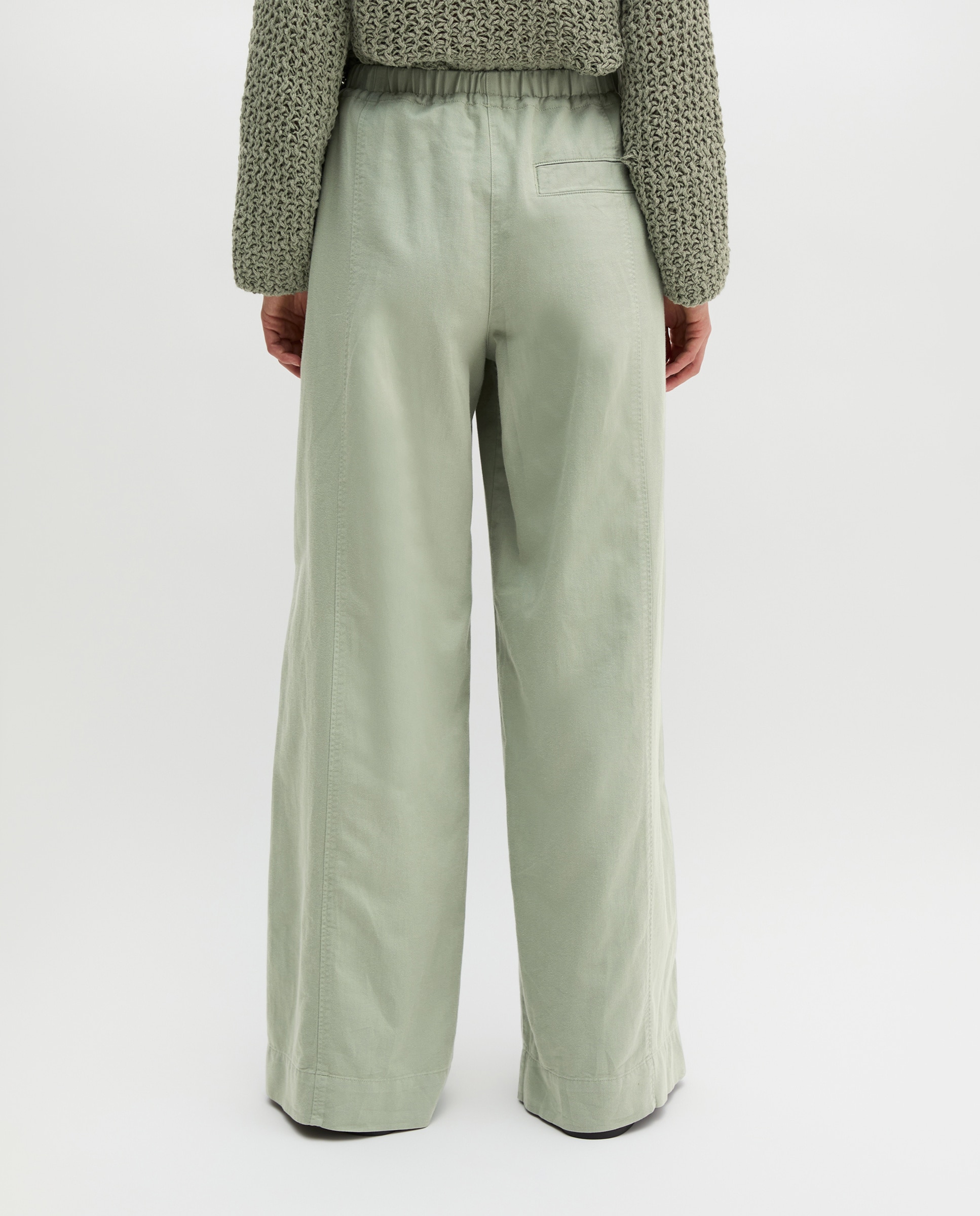 Pantalones de mujer anchos confeccionado en mezcla de algodón orgánico-TENCEL™ lyocell-linen - MARC  O'POLO - Verde Verde-2