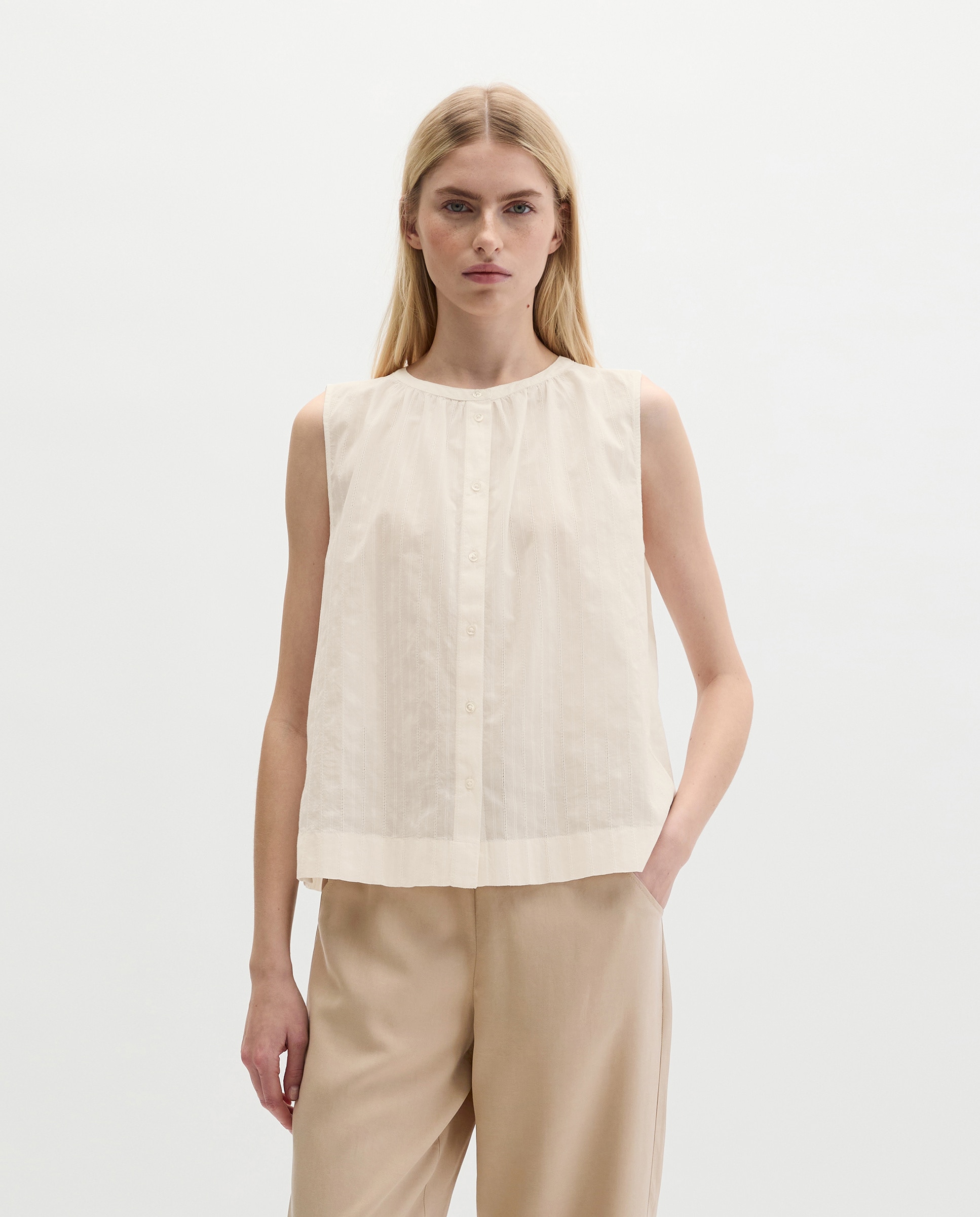 Imagen 0 de Blusa sin mangas regular de voile de algodón con finos bordados perforados Blanco