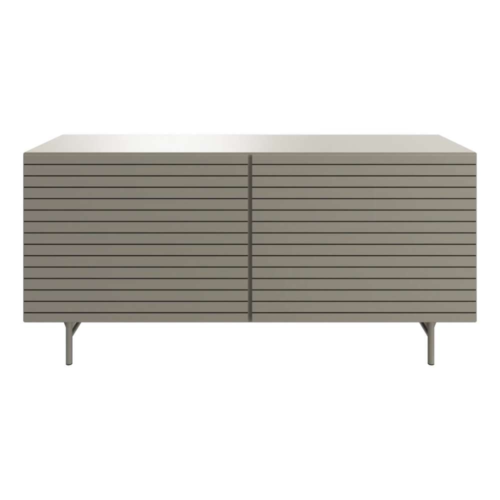 BoConcept - Aparador lacado con 2 puertas talladas Lugano BoConcept.