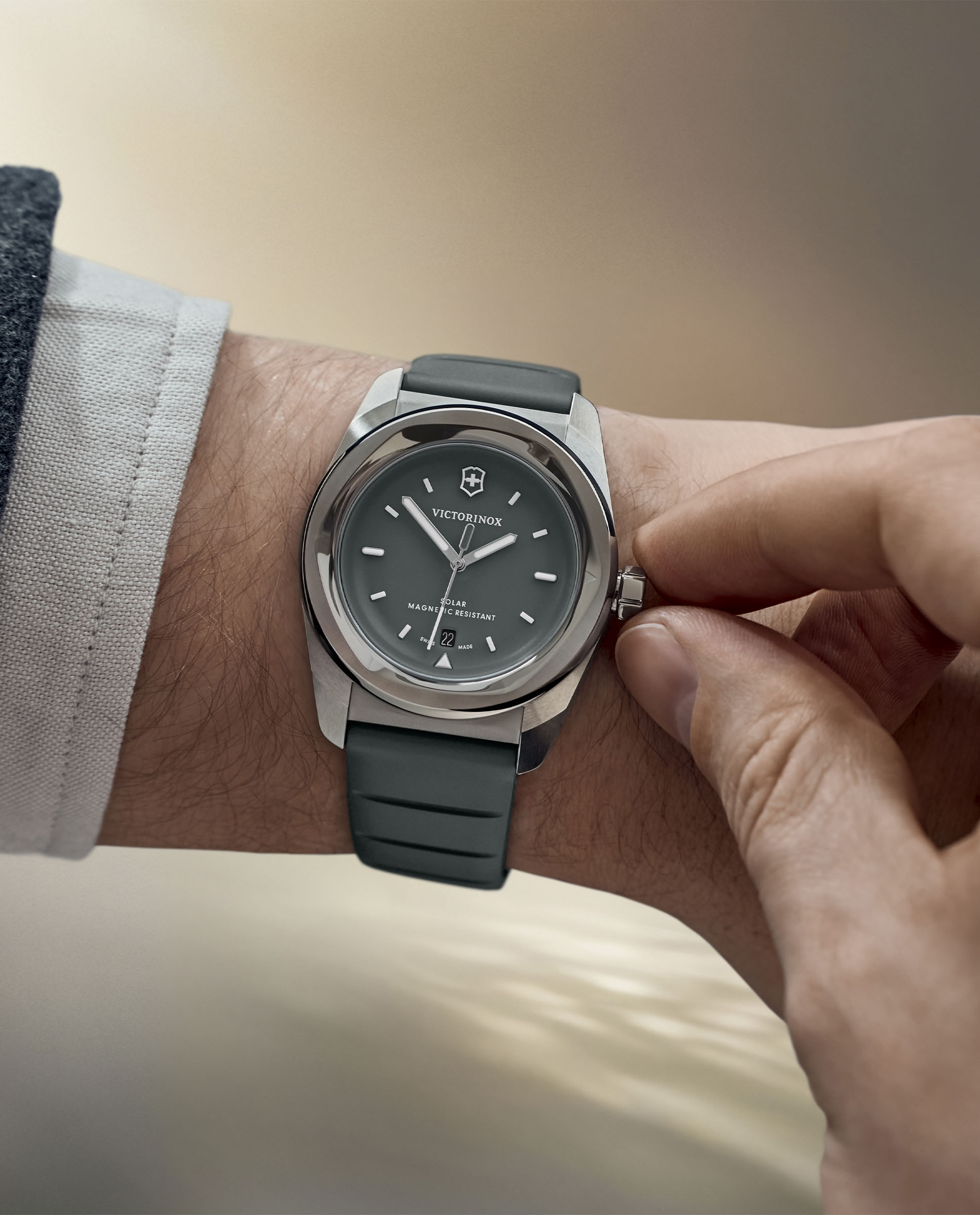 Imagen 5 de Reloj de hombre concept one v242052 de caucho y correa - Victorinox - Gris Gris
