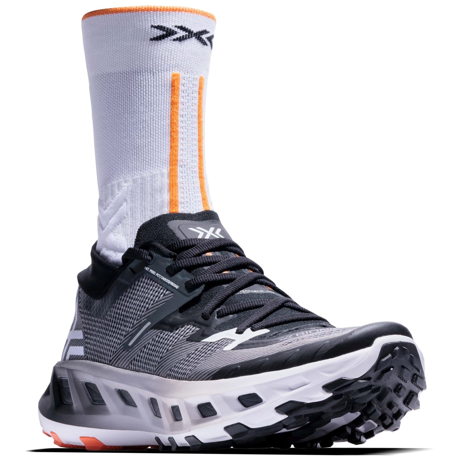 Imagen 0 de Zapatillas de trail running unisex TERRASKIN X02 + calcetín X-Bionic Negro / Blanco