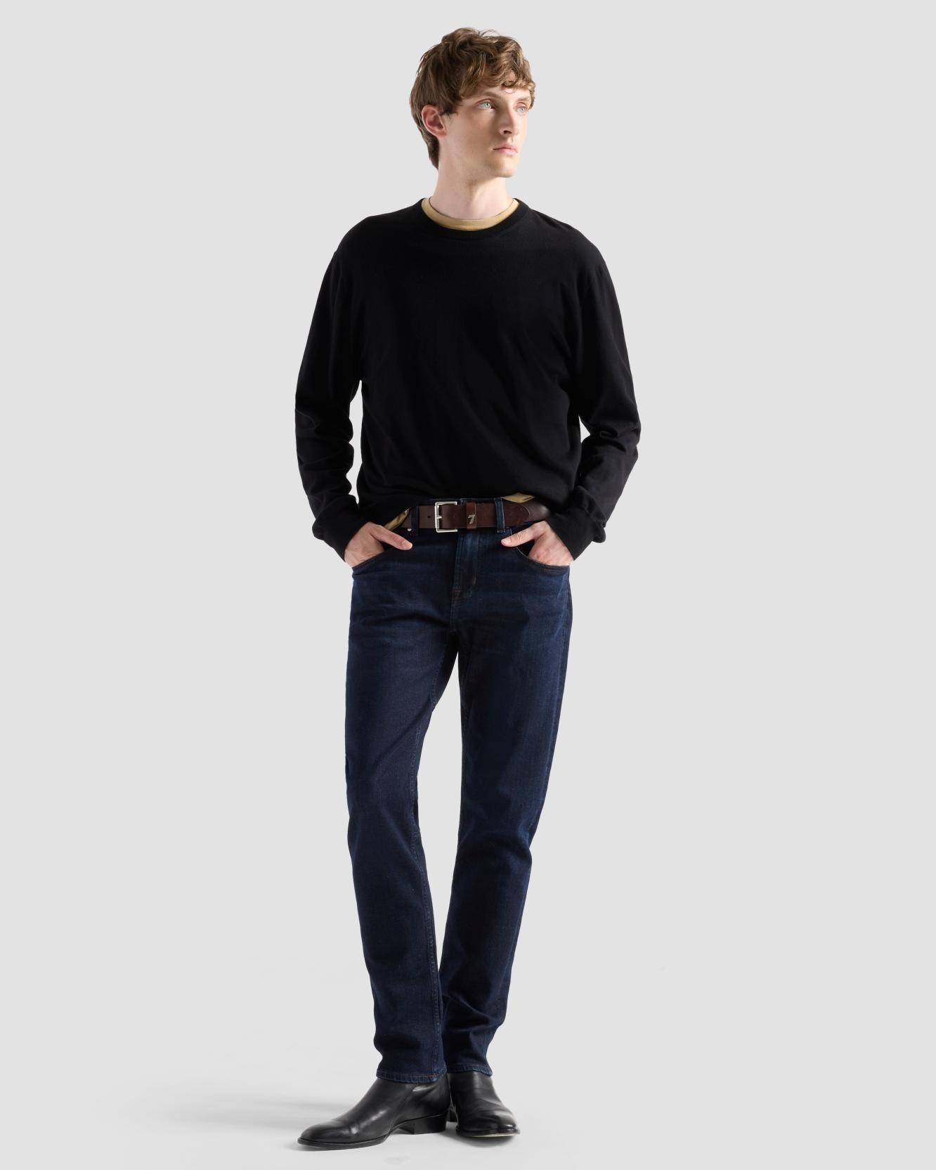 Imagen 1 de Vaqueros de hombre slim de tiro medio en color azul oscuro Azul oscuro