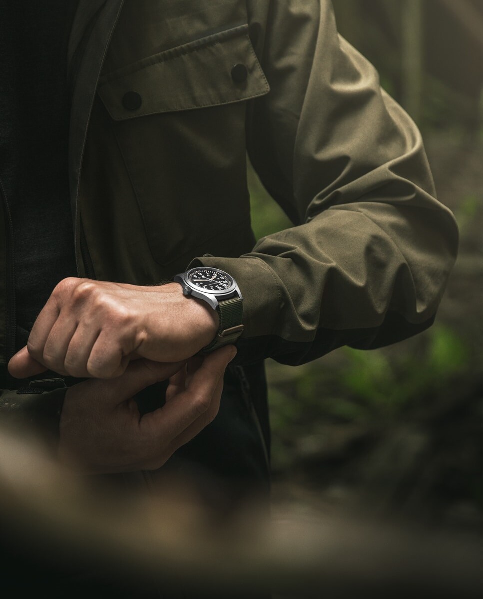 Reloj de hombre mecánico Khaki Field de 42 mm H69529933 con correa textil Verde-4