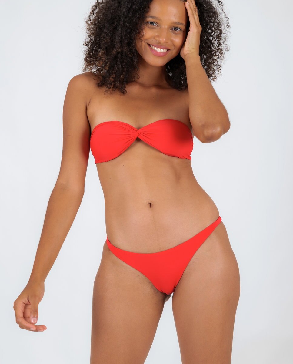 Bikini completo con sujetador bandeau y braga brasileña - Río de Sol - Rojo Rojo-2