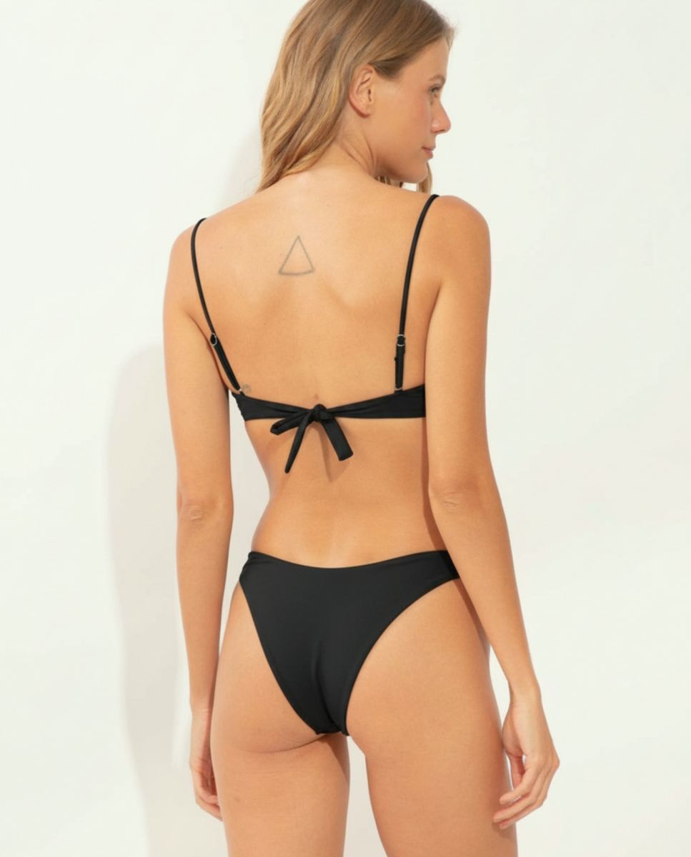Top de bikini balconette liso con relleno - Río de Sol - Negro Negro-3