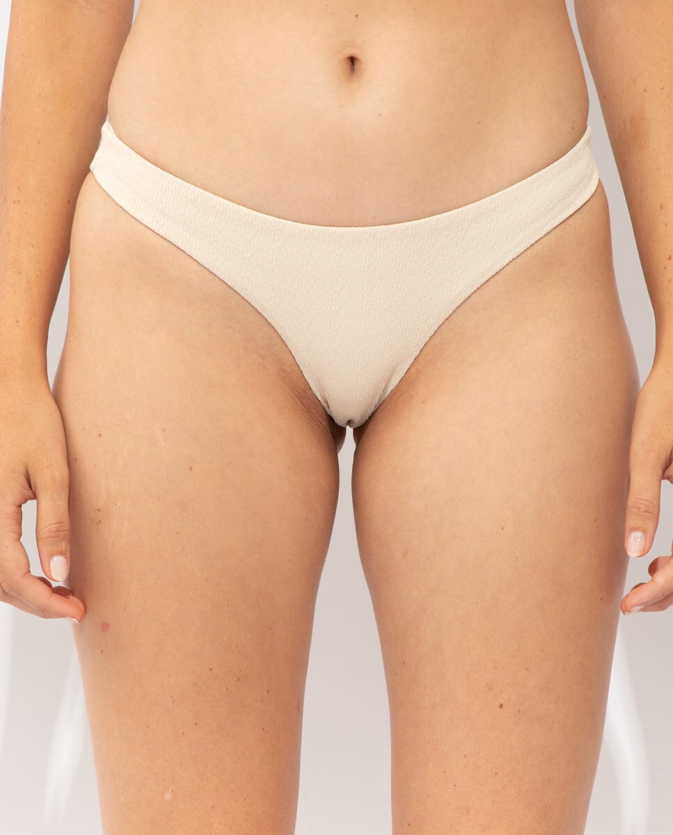 Imagen 0 de Braga de bikini clásica lisa Nata